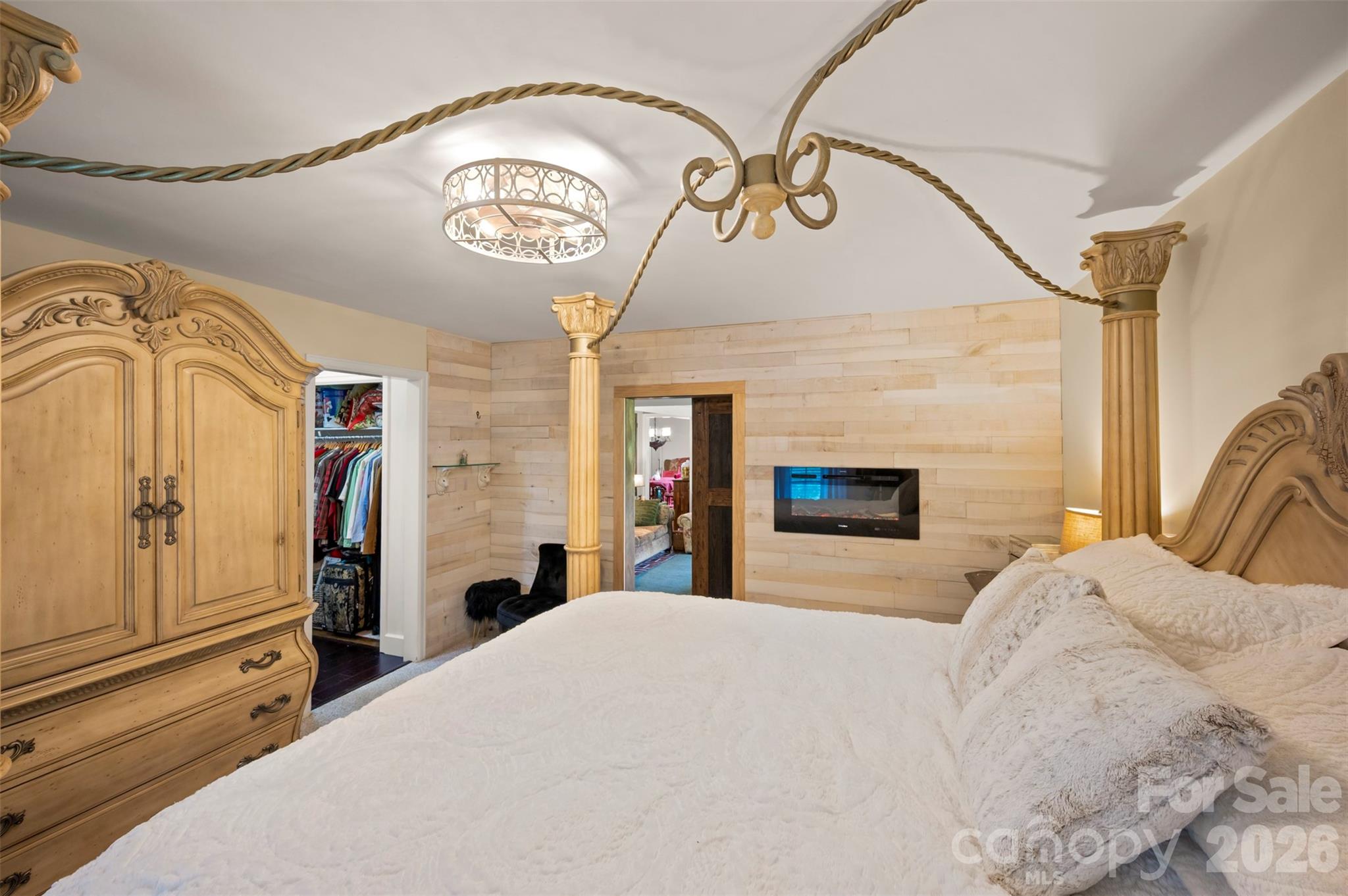 Persimmon Hill - Residential