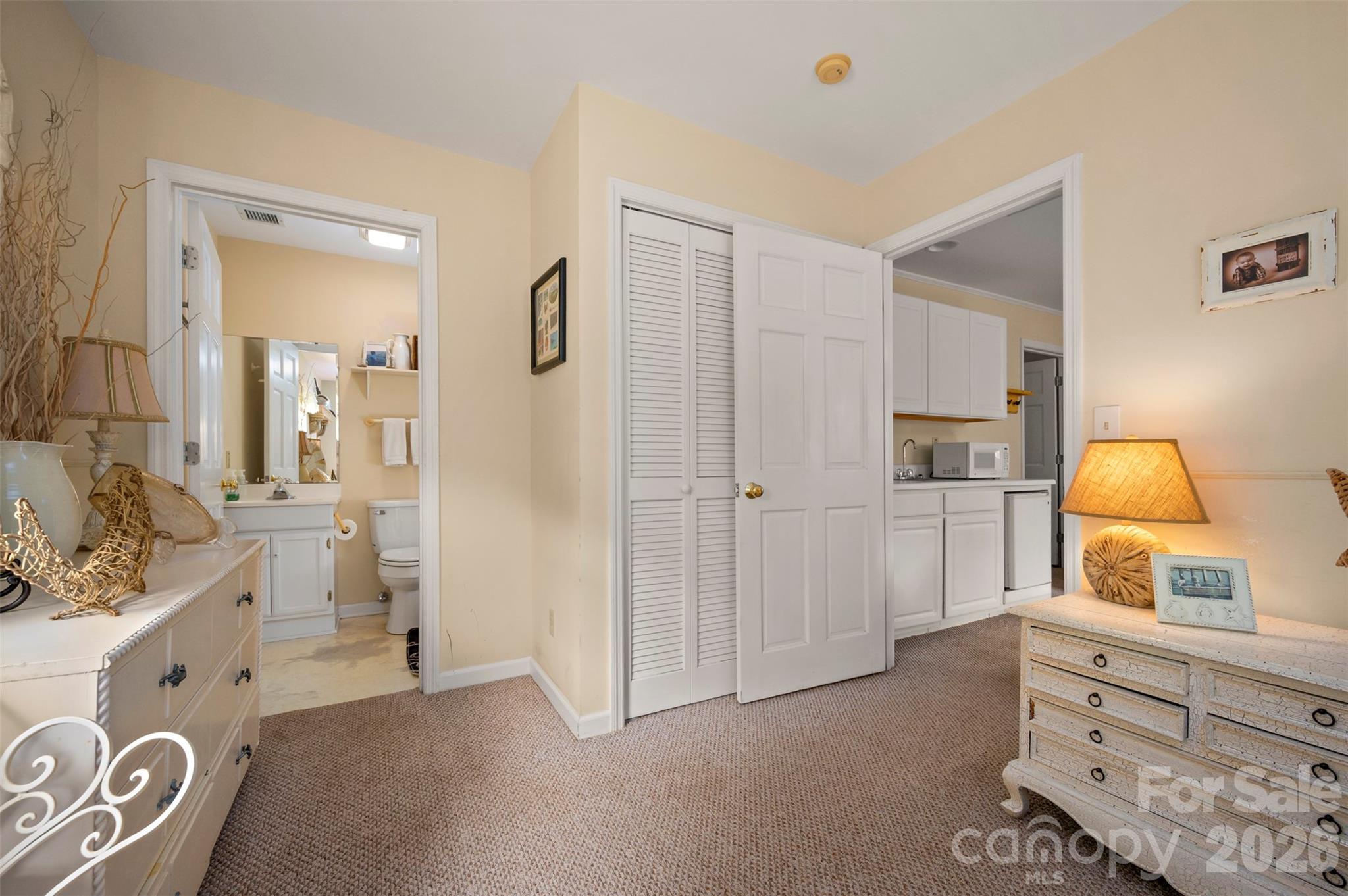 Persimmon Hill - Residential