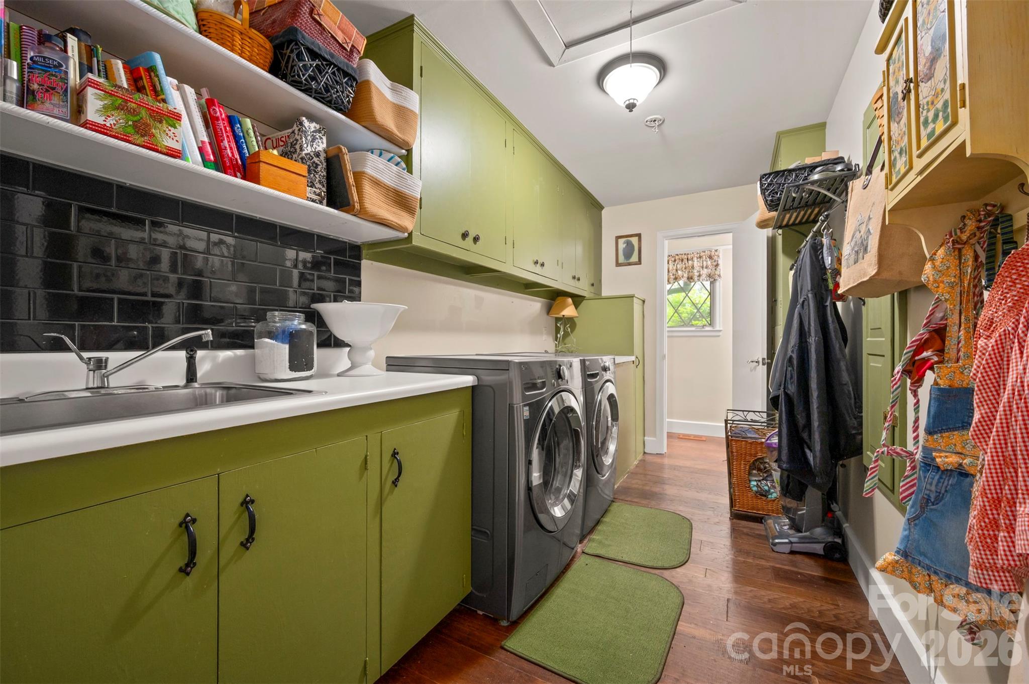 Persimmon Hill - Residential