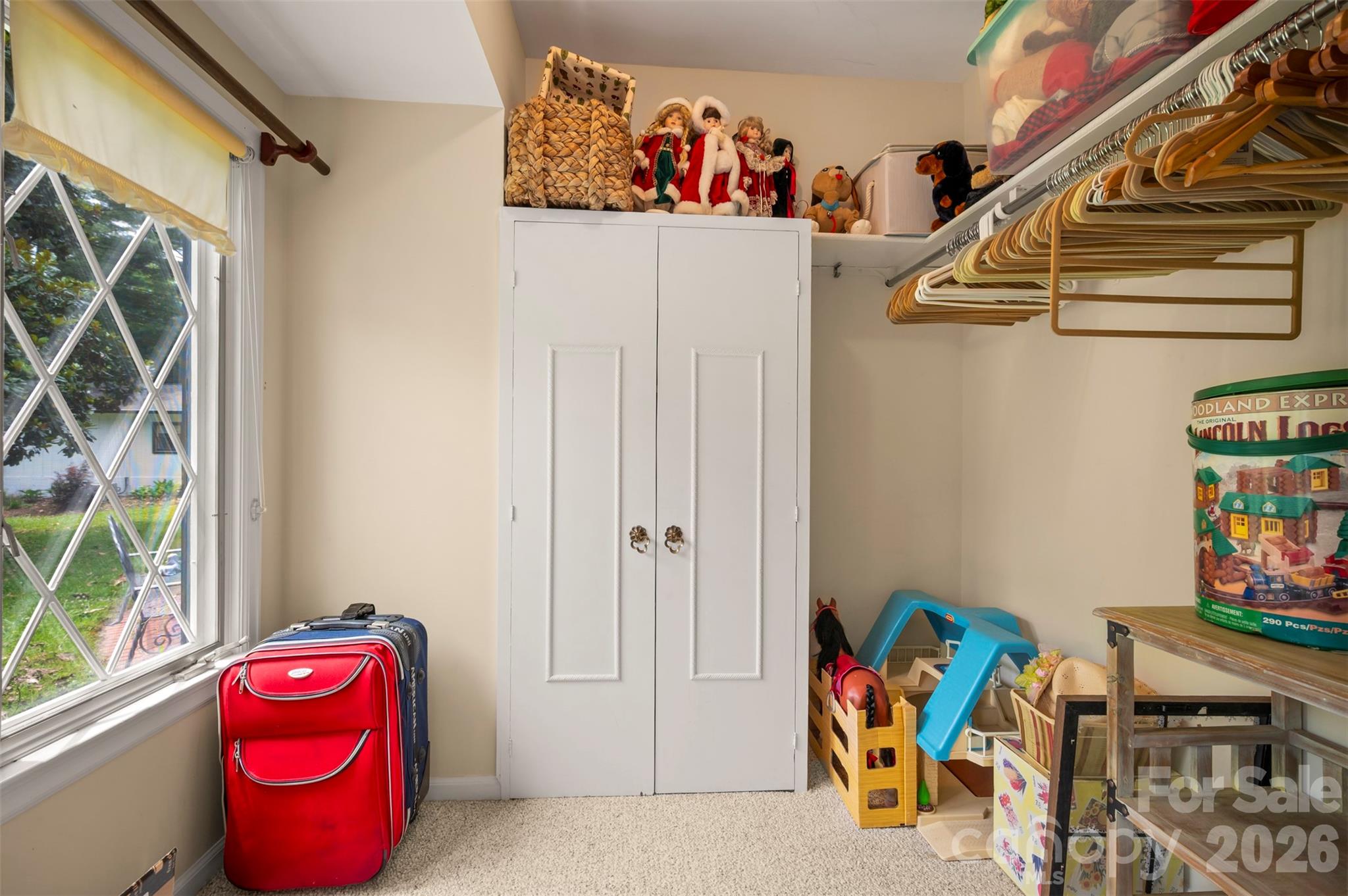 Persimmon Hill - Residential