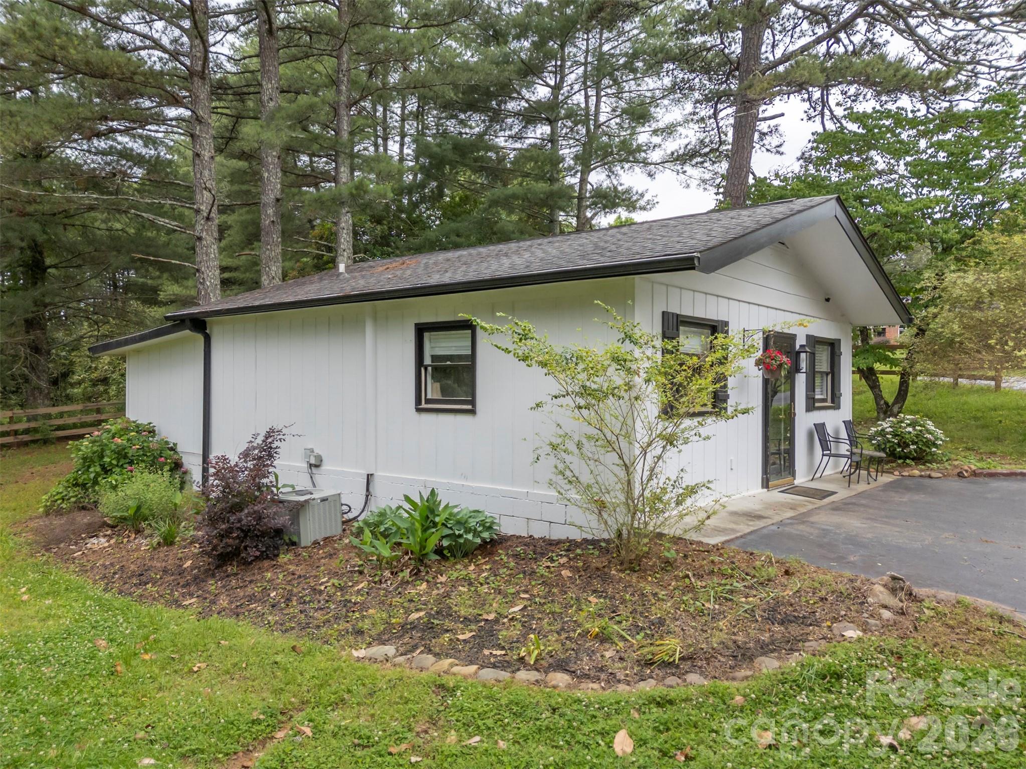 Persimmon Hill - Residential