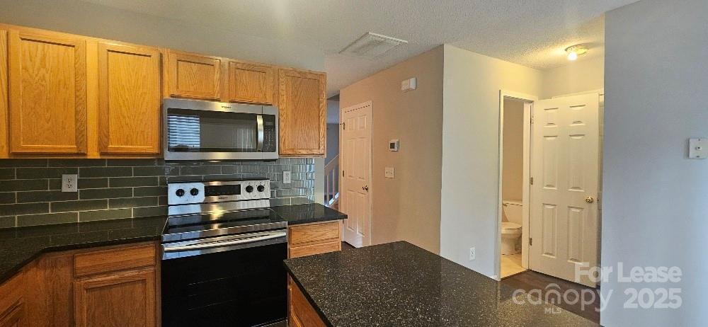 6807 Juniper Tree Street