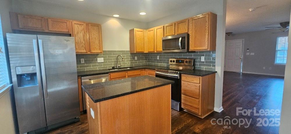 6807 Juniper Tree Street