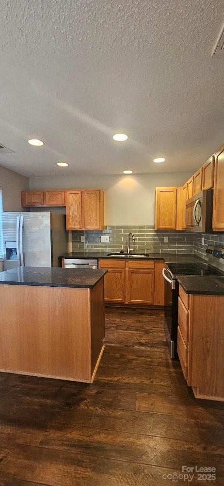 6807 Juniper Tree Street