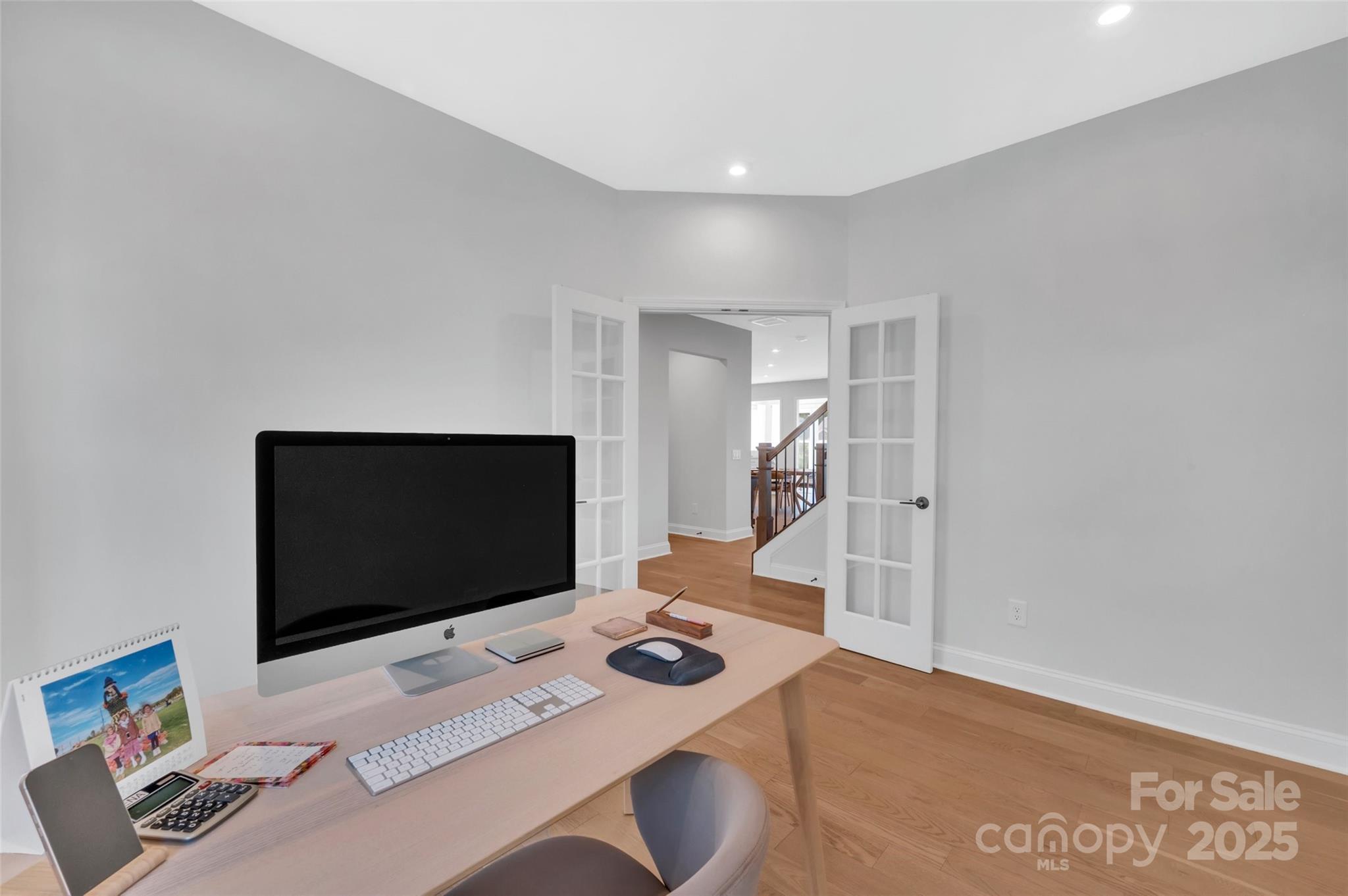 1185 Regions Boulevard