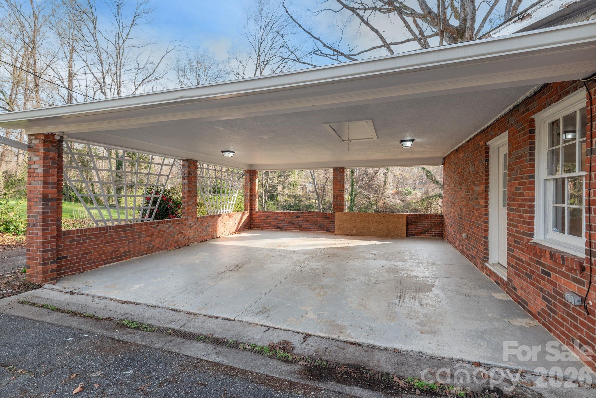 624 Brentwood Court