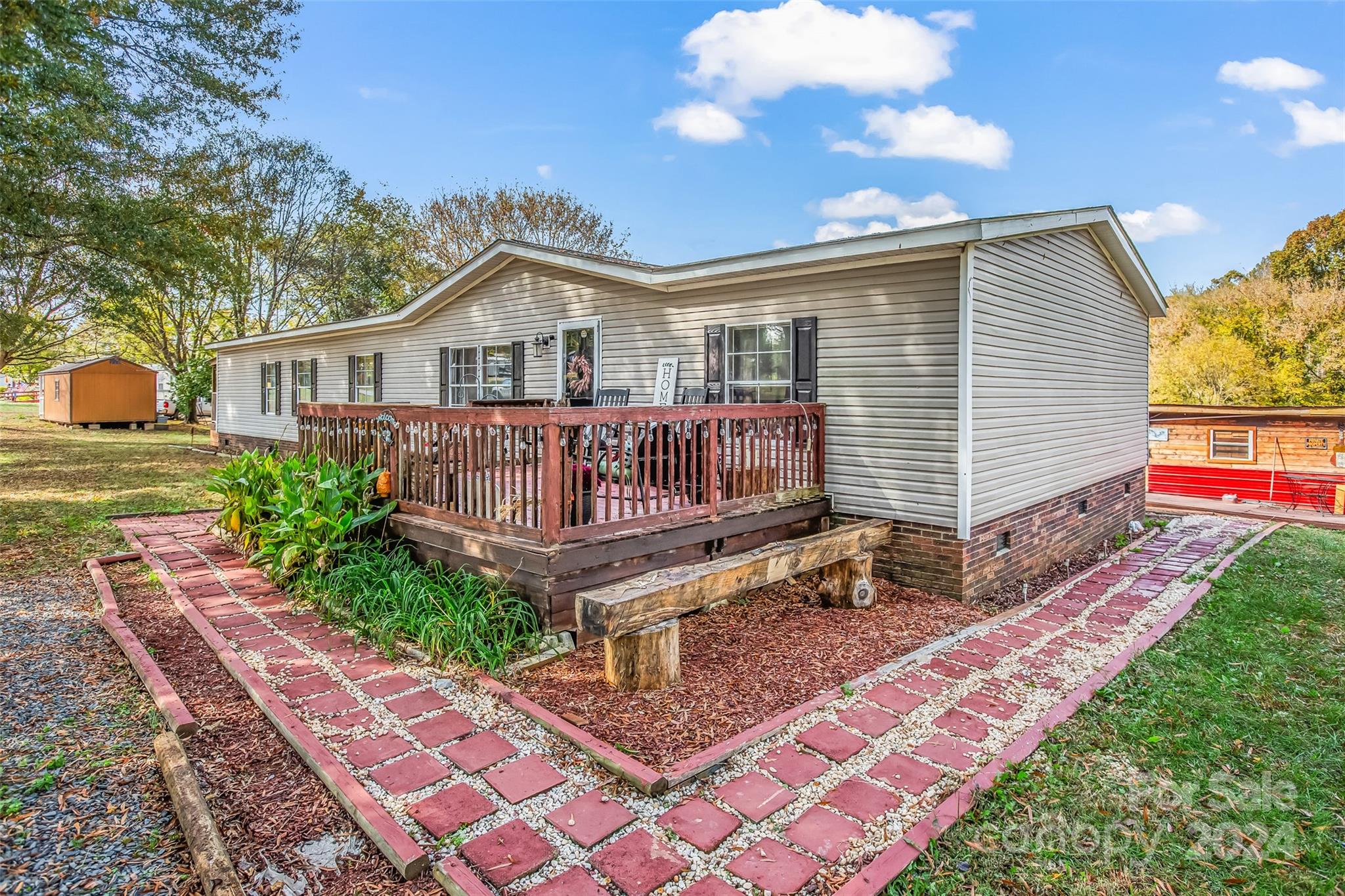 FOREST HILLS - Residential