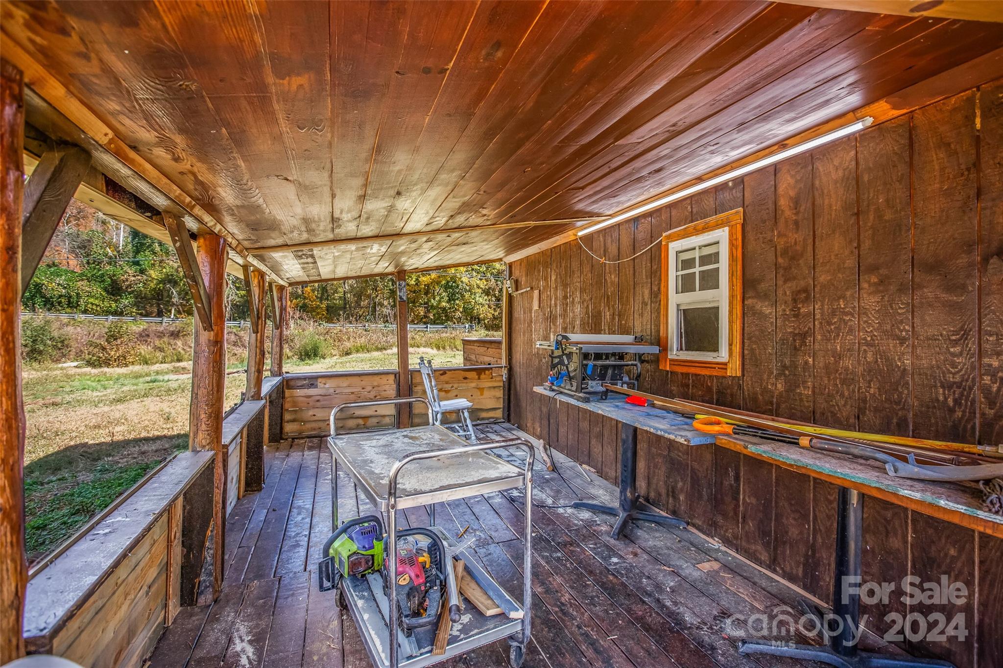 FOREST HILLS - Residential