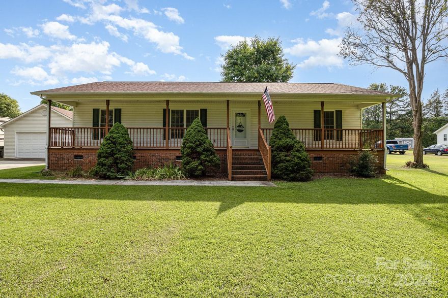 "Charming 3-bedroom, 2-full bath ranch style home nestled 1.08 acres of scenic land. Featuring a spacious layout with new stainless steel appliances, a cozy walk-in closet, and a back deck ideal for entertaining. Complete with a two-car detached garage, a long driveway for ample parking, and an inviting outdoor fire pit area. Your perfect blend of comfort and outdoor enjoyment awaits!" Book your Showings now!!