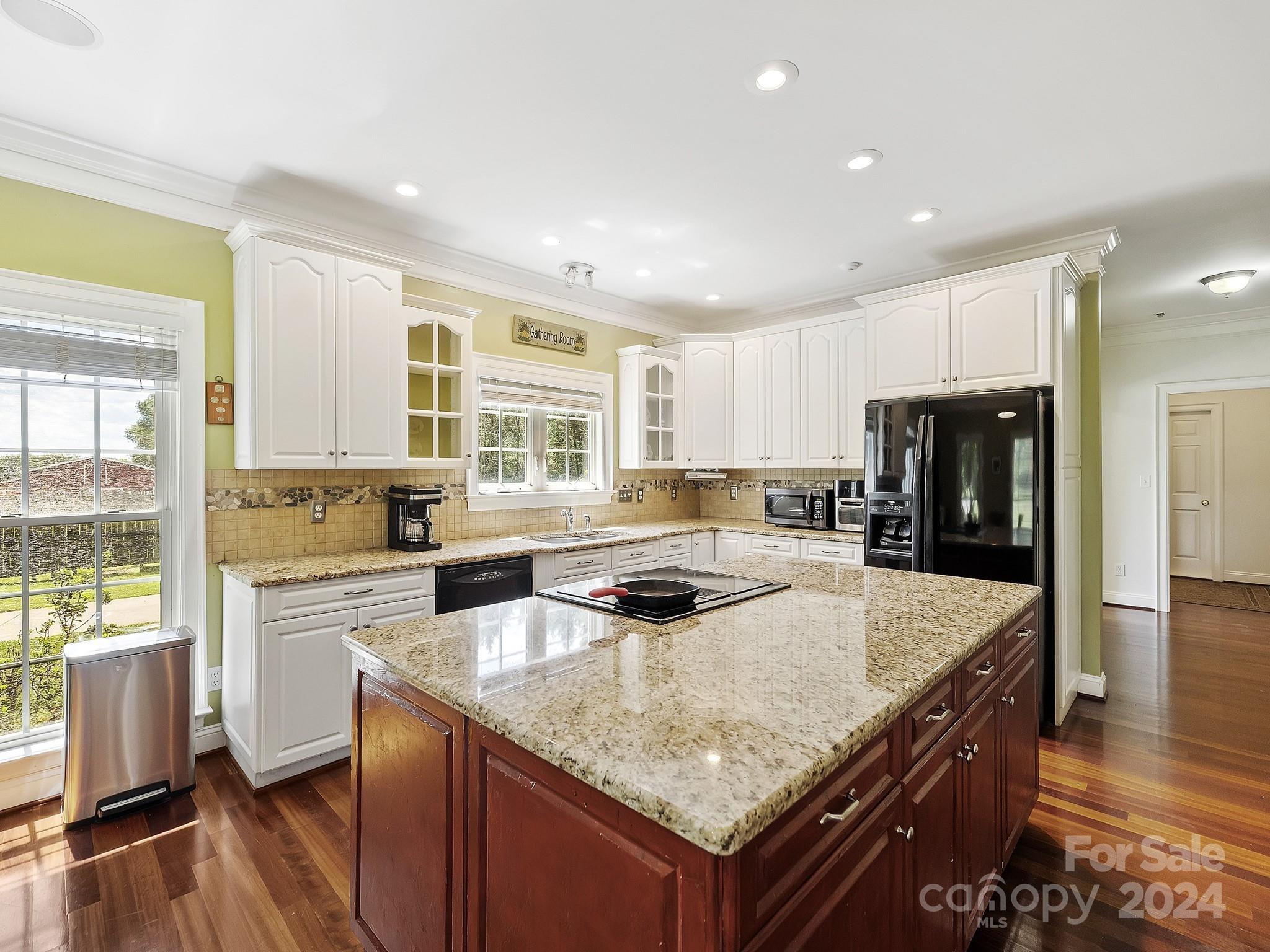 Ivy Woods - Residential