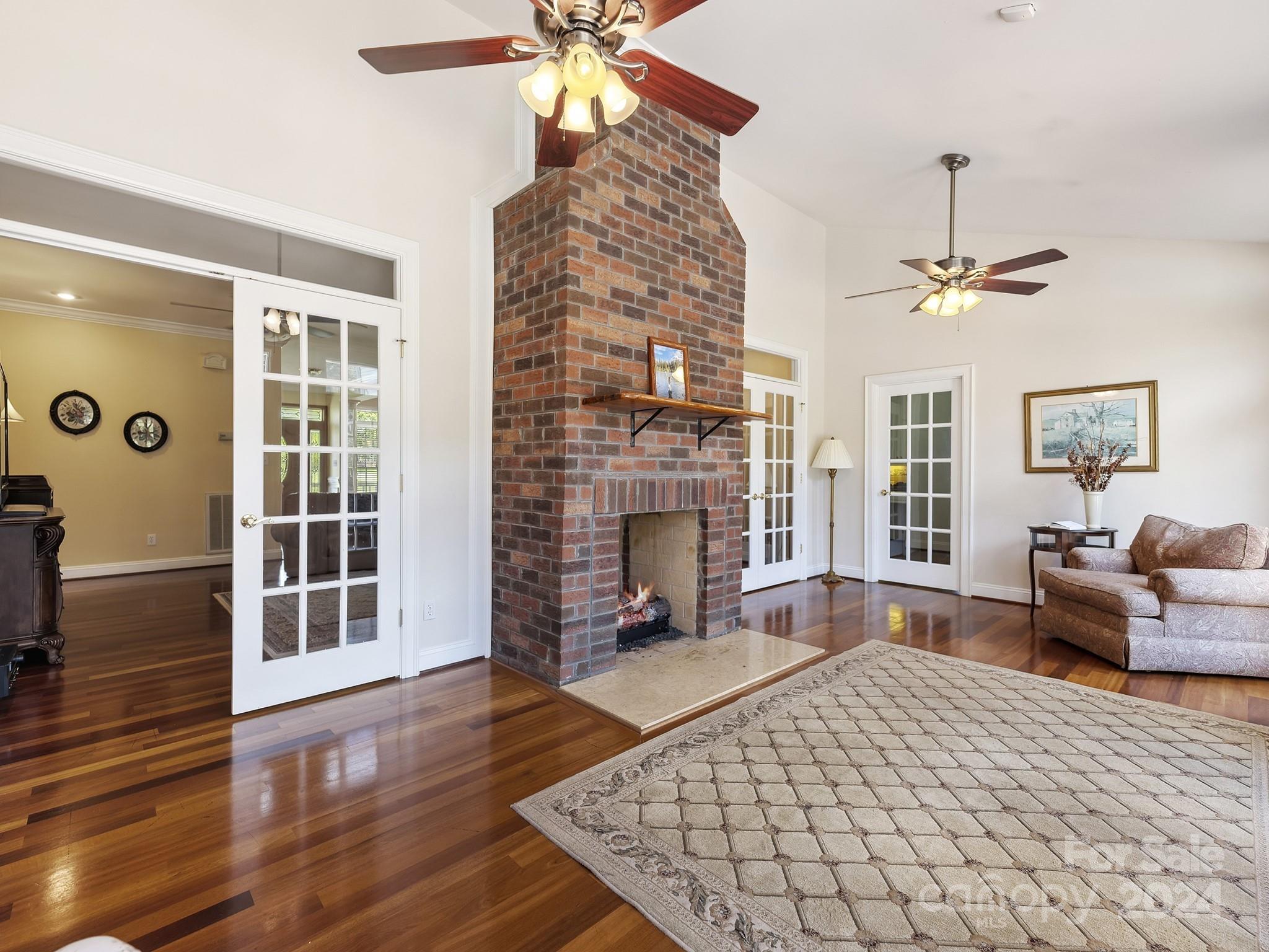 Ivy Woods - Residential