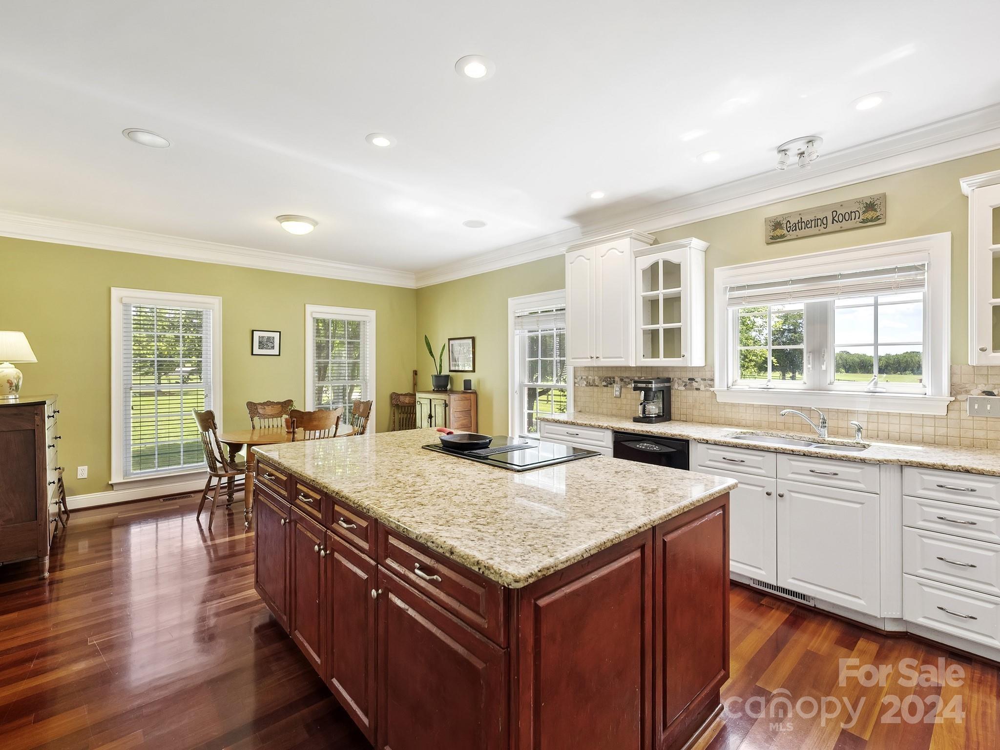 Ivy Woods - Residential