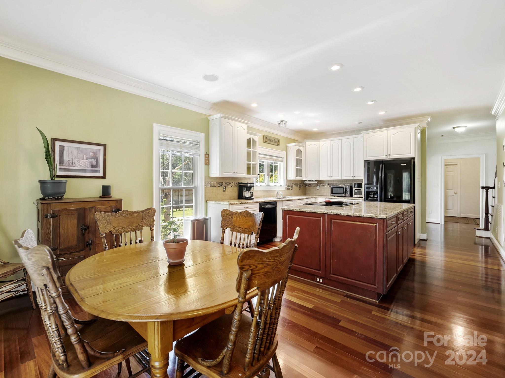 Ivy Woods - Residential