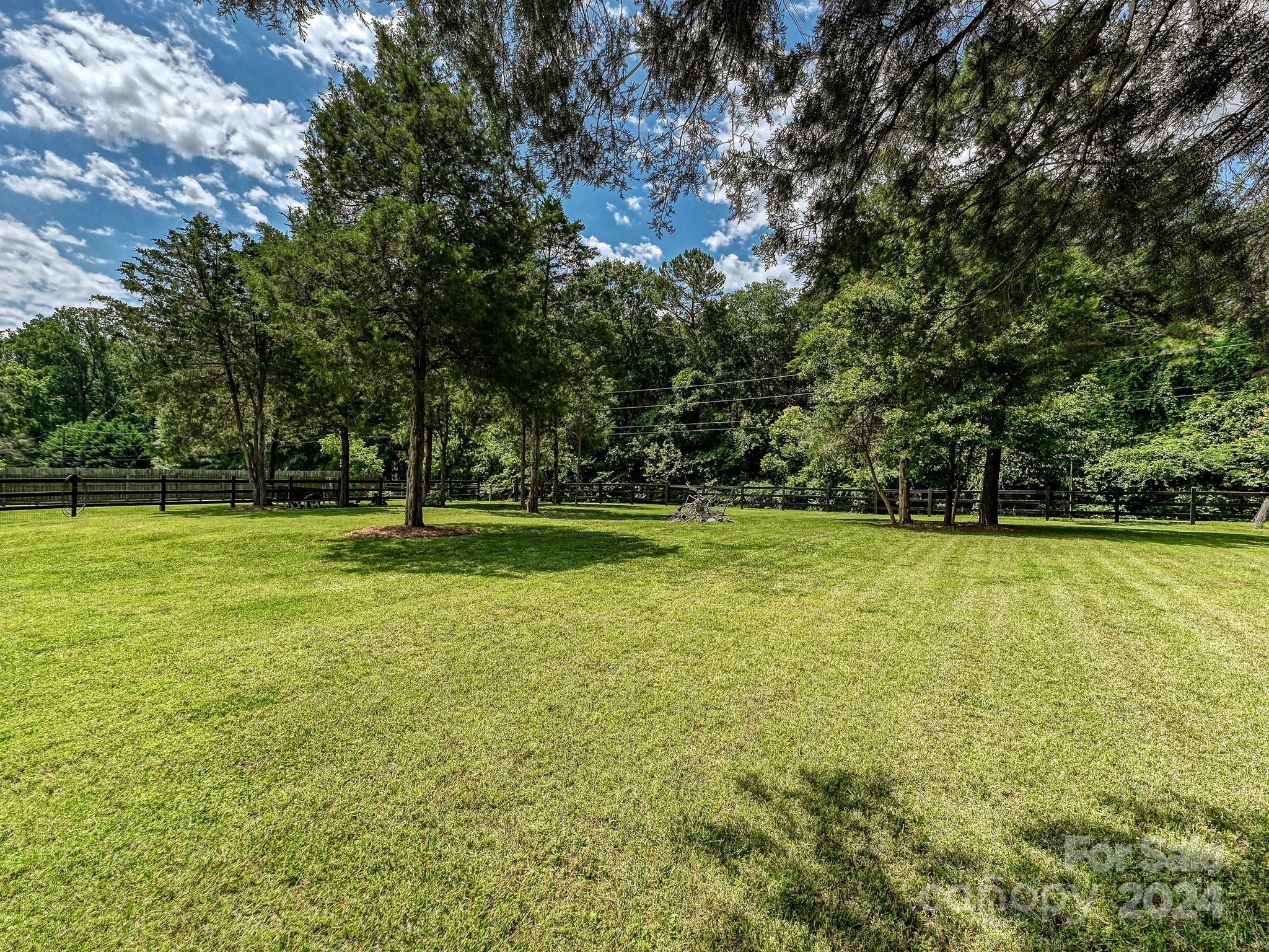 Ivy Woods - Residential