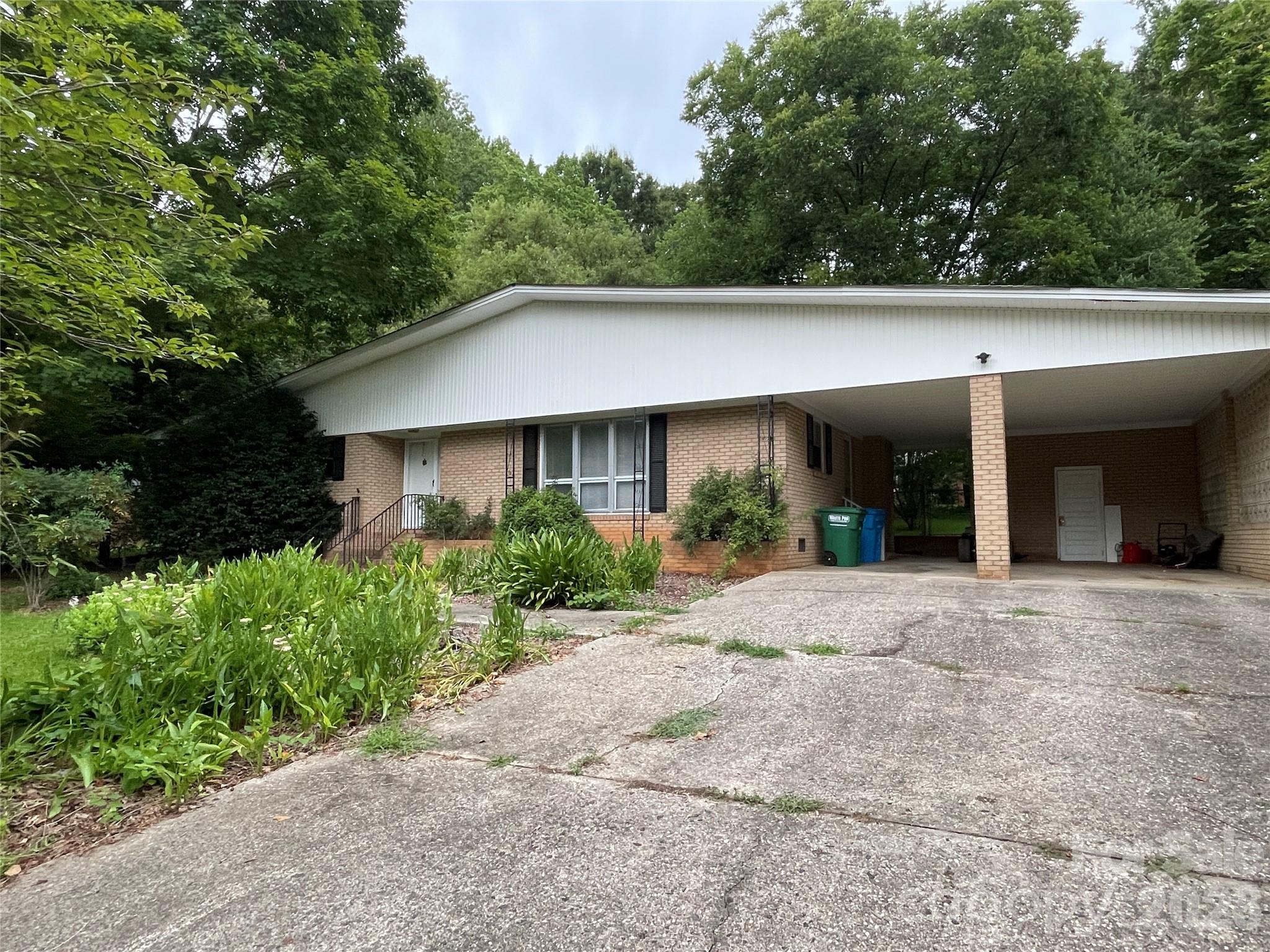 3209 Greenwood Park Circle