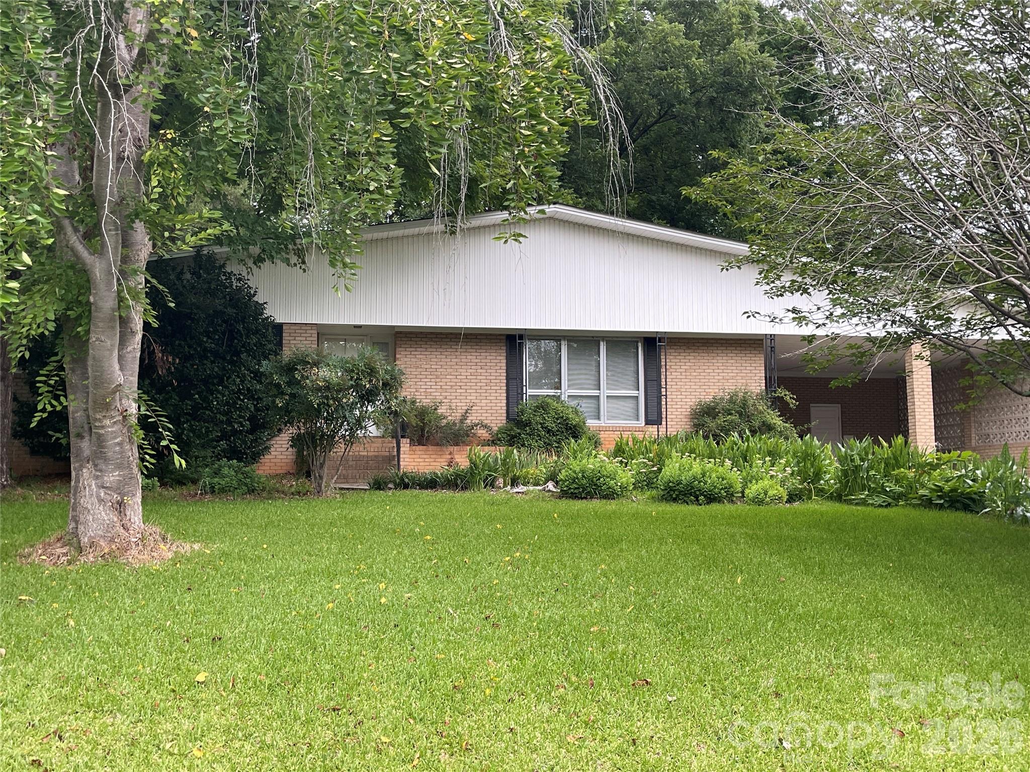 3209 Greenwood Park Circle