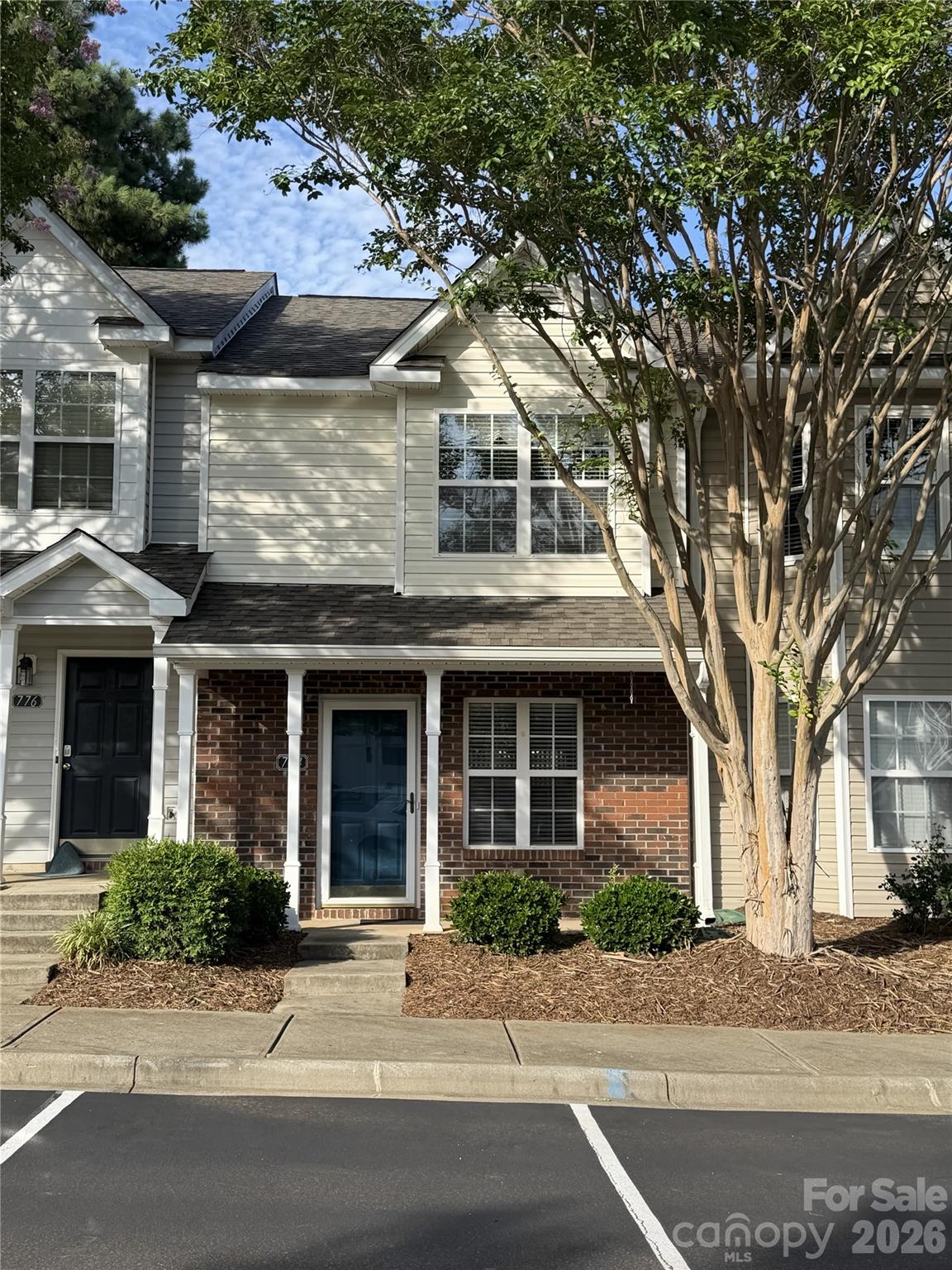 774 Rock Lake Glen