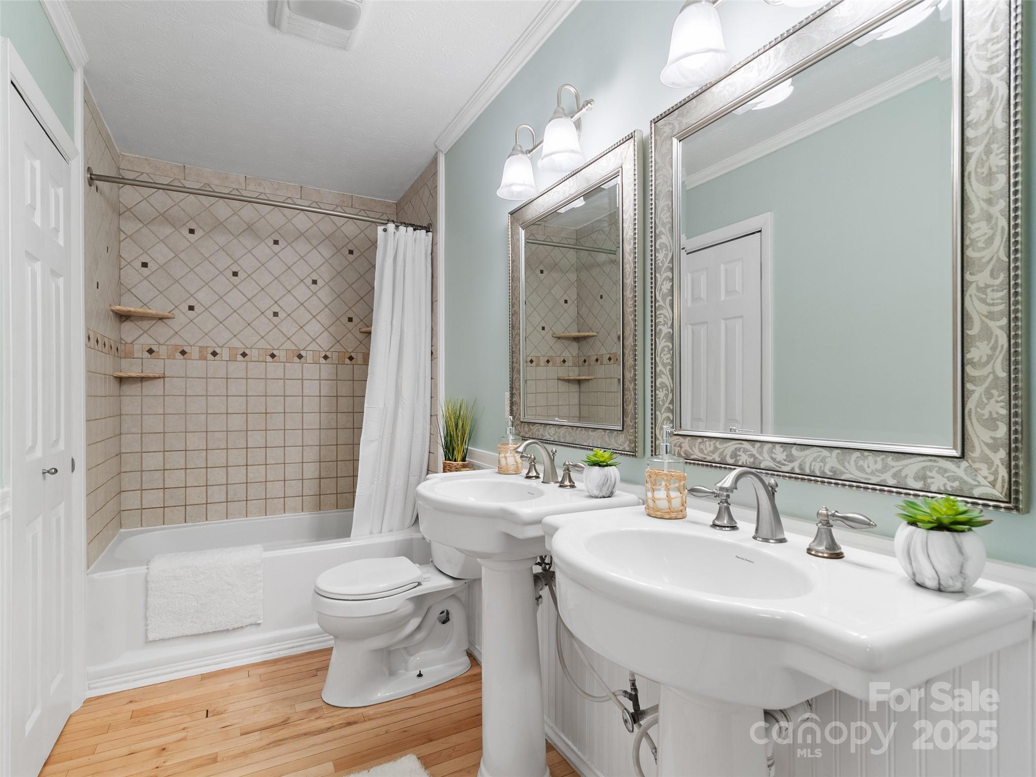 L & E Meadows - Residential