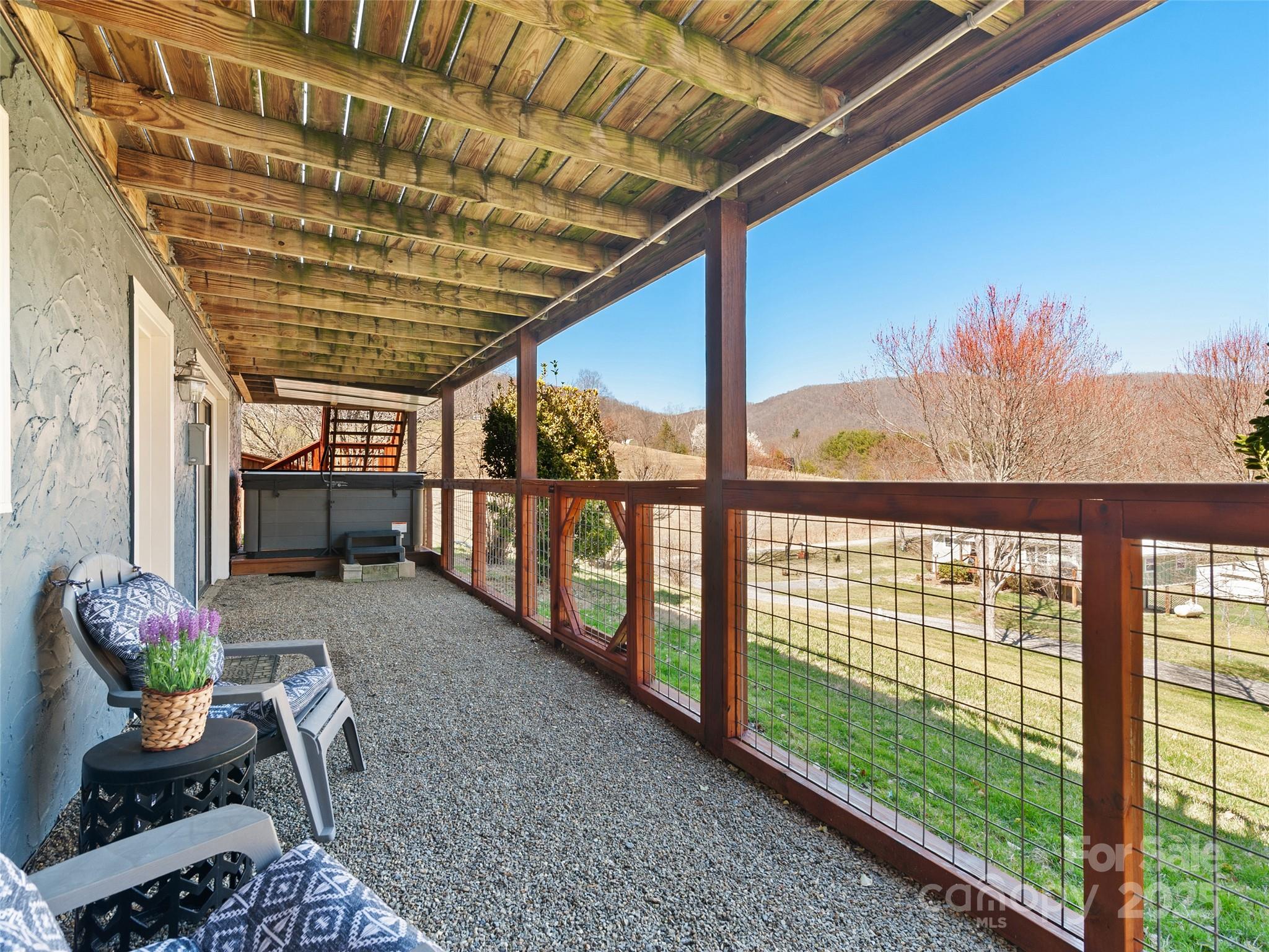 L & E Meadows - Residential