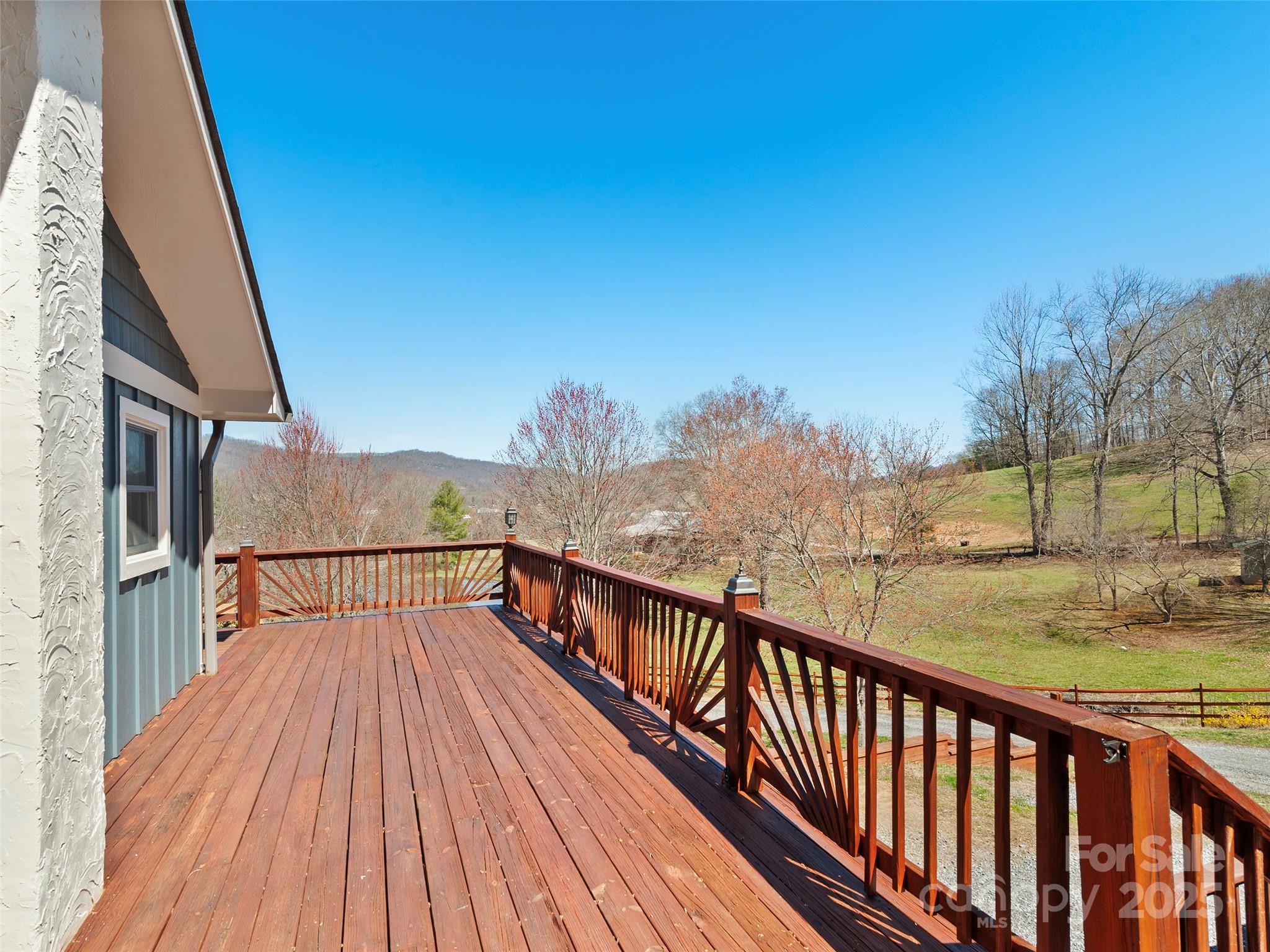 L & E Meadows - Residential