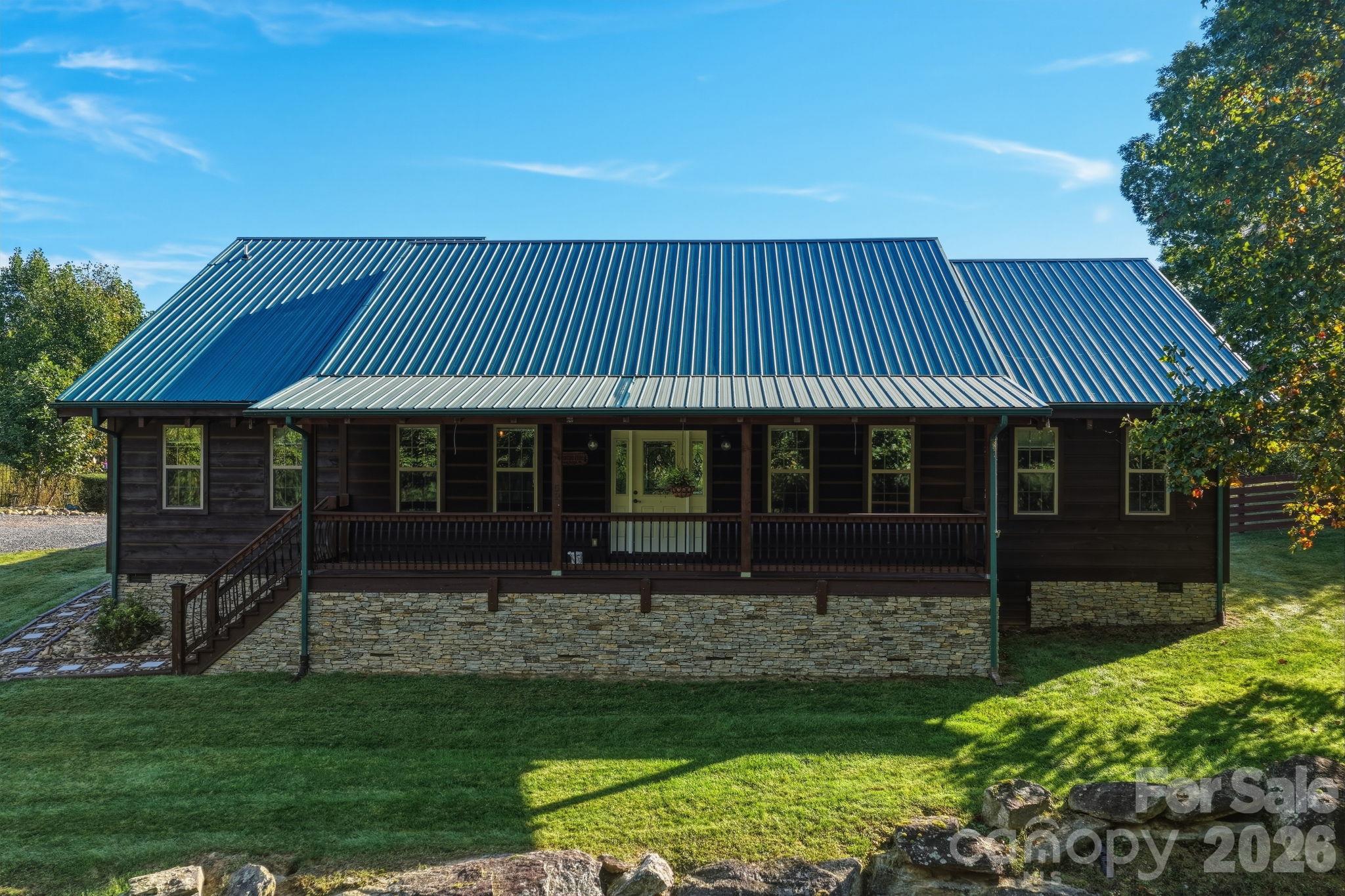 598 Valle Meadows Trail