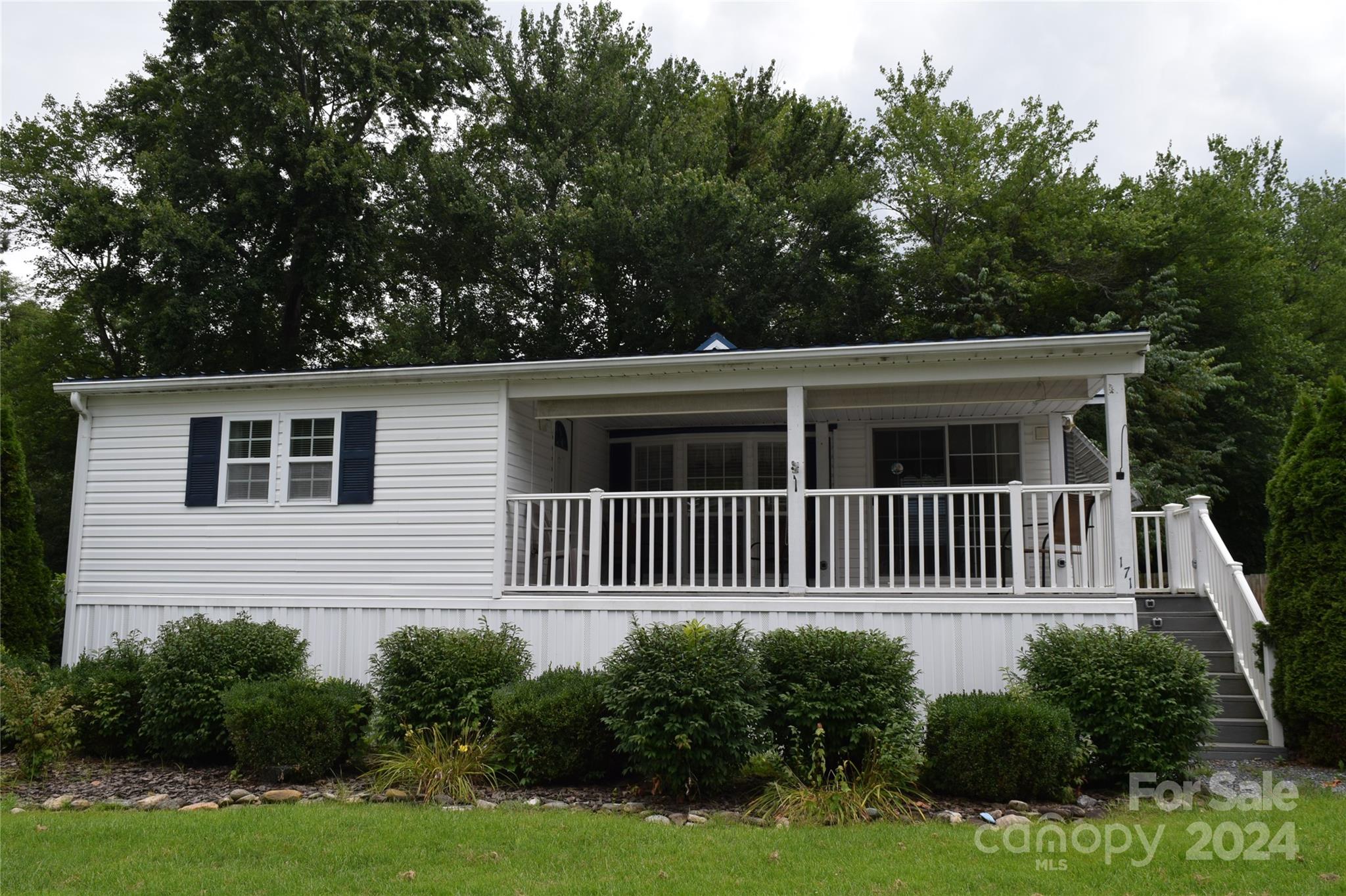 Dogwood Lakes - Residential