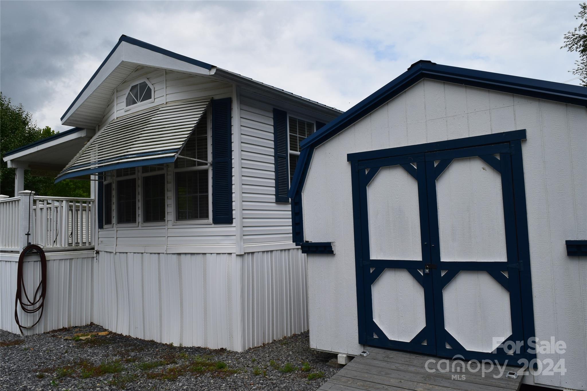 Dogwood Lakes - Residential