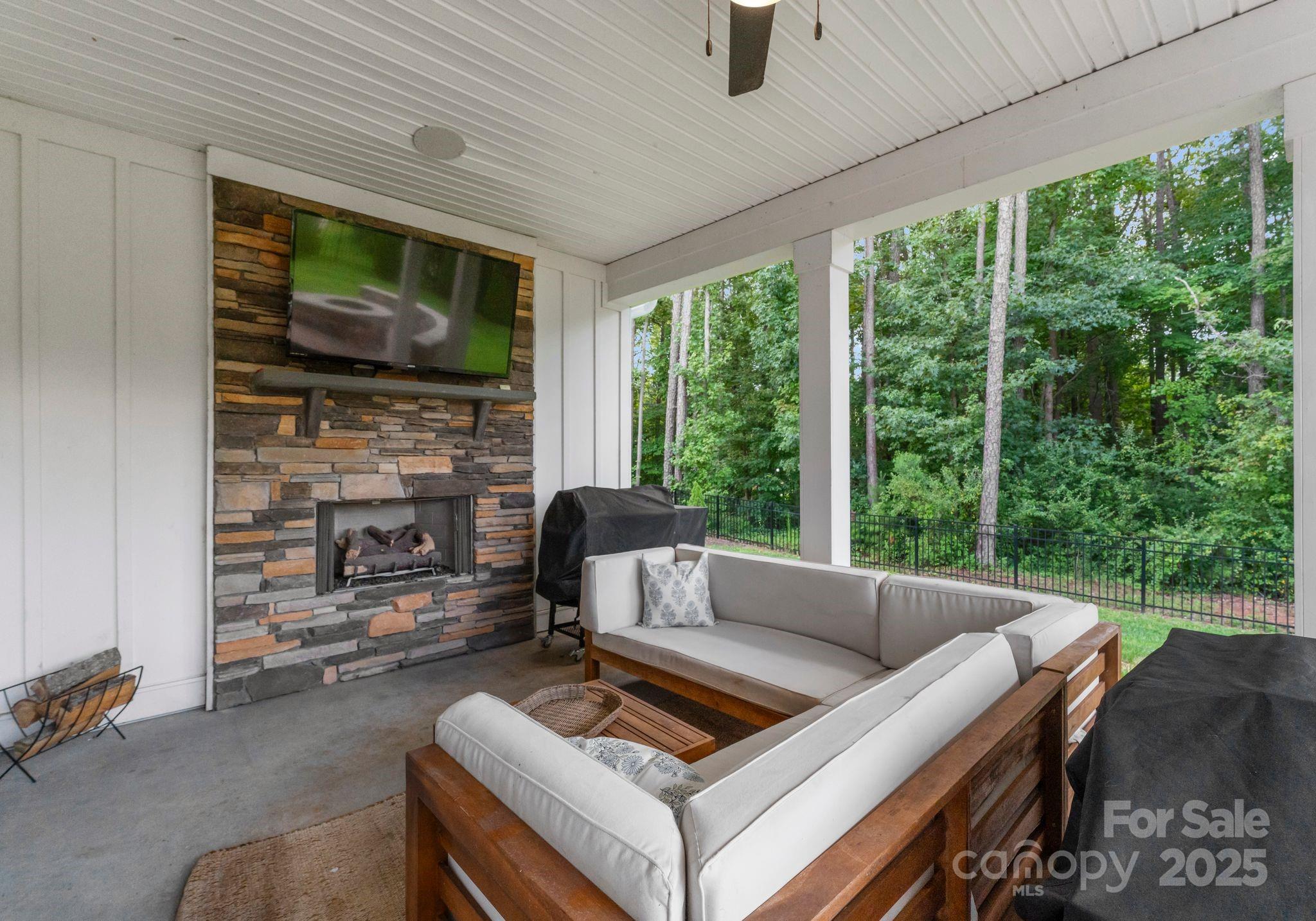 Mountain Glen - Residential