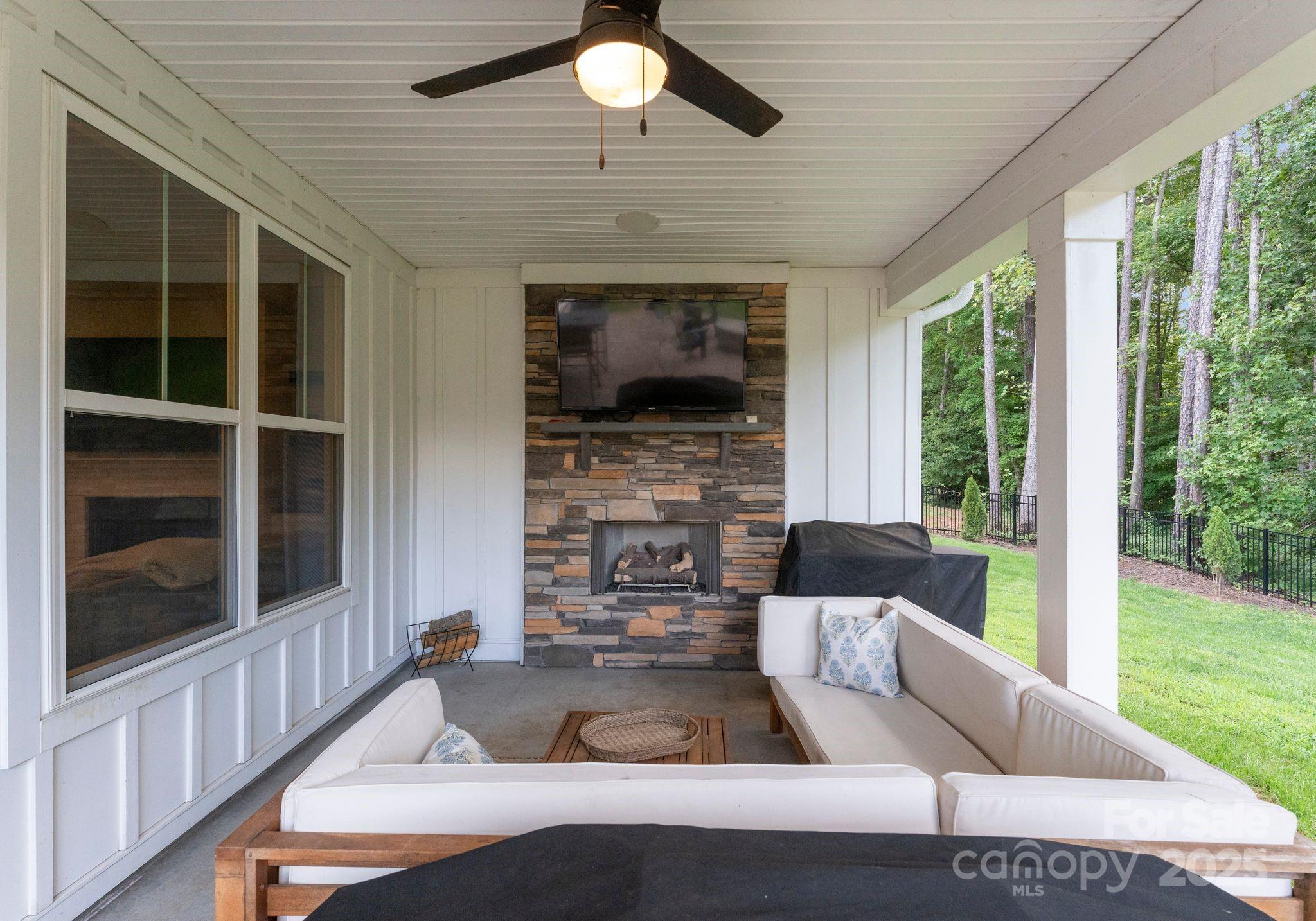 Mountain Glen - Residential