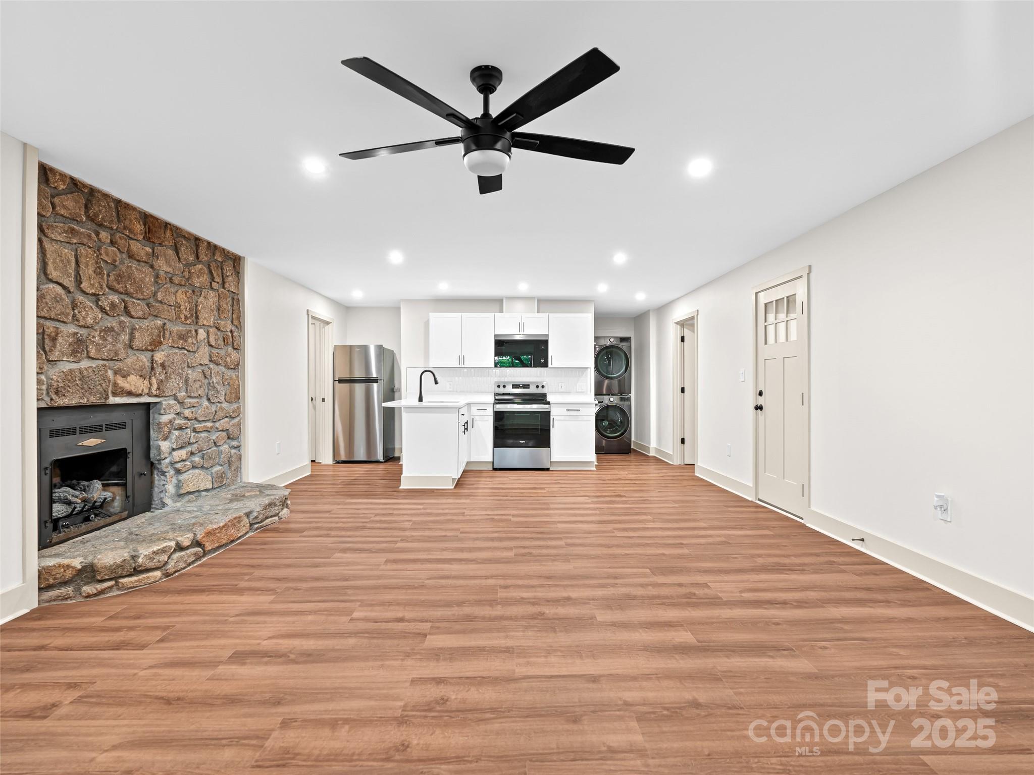 Wolf Laurel - Residential