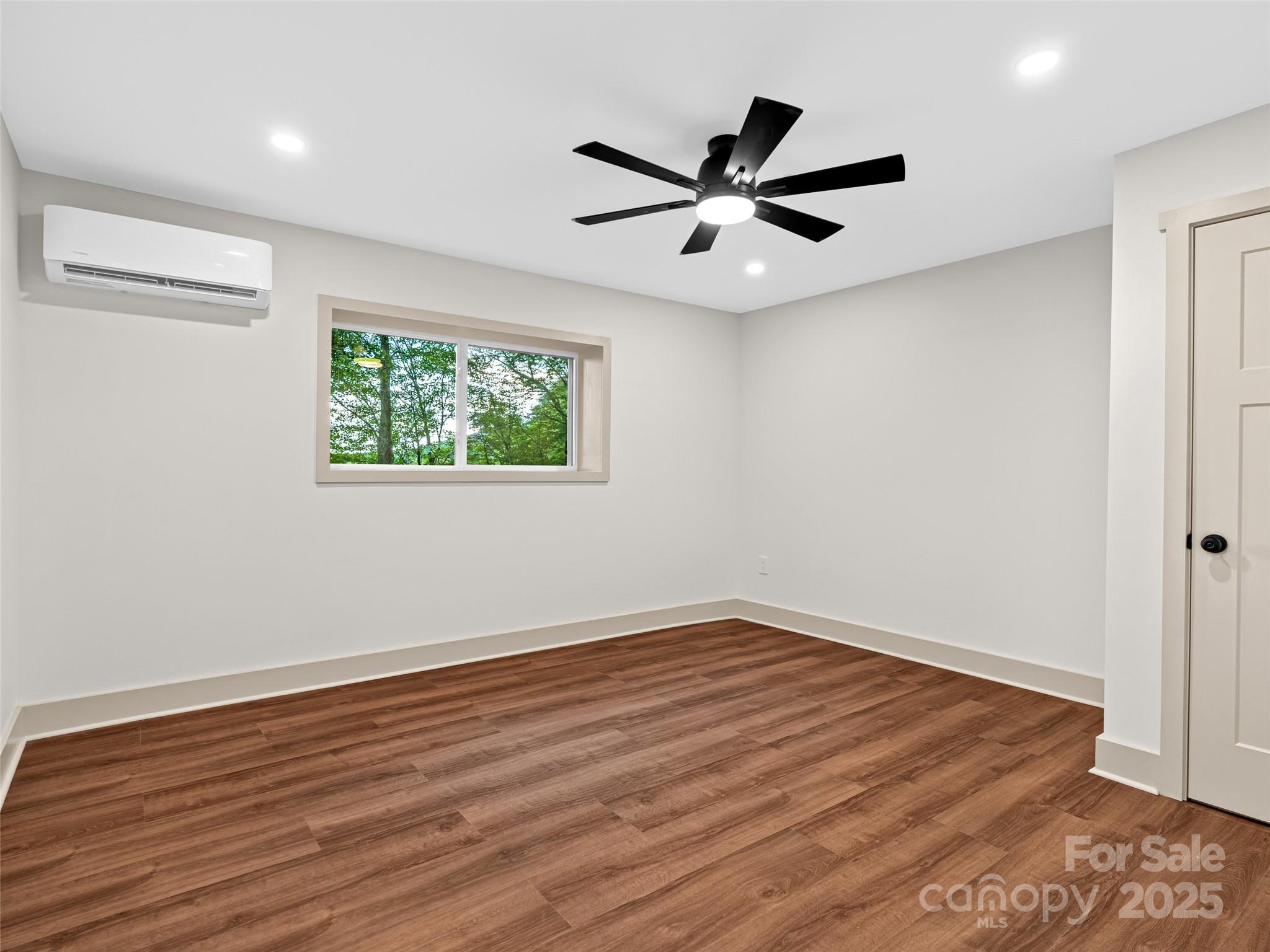 Wolf Laurel - Residential