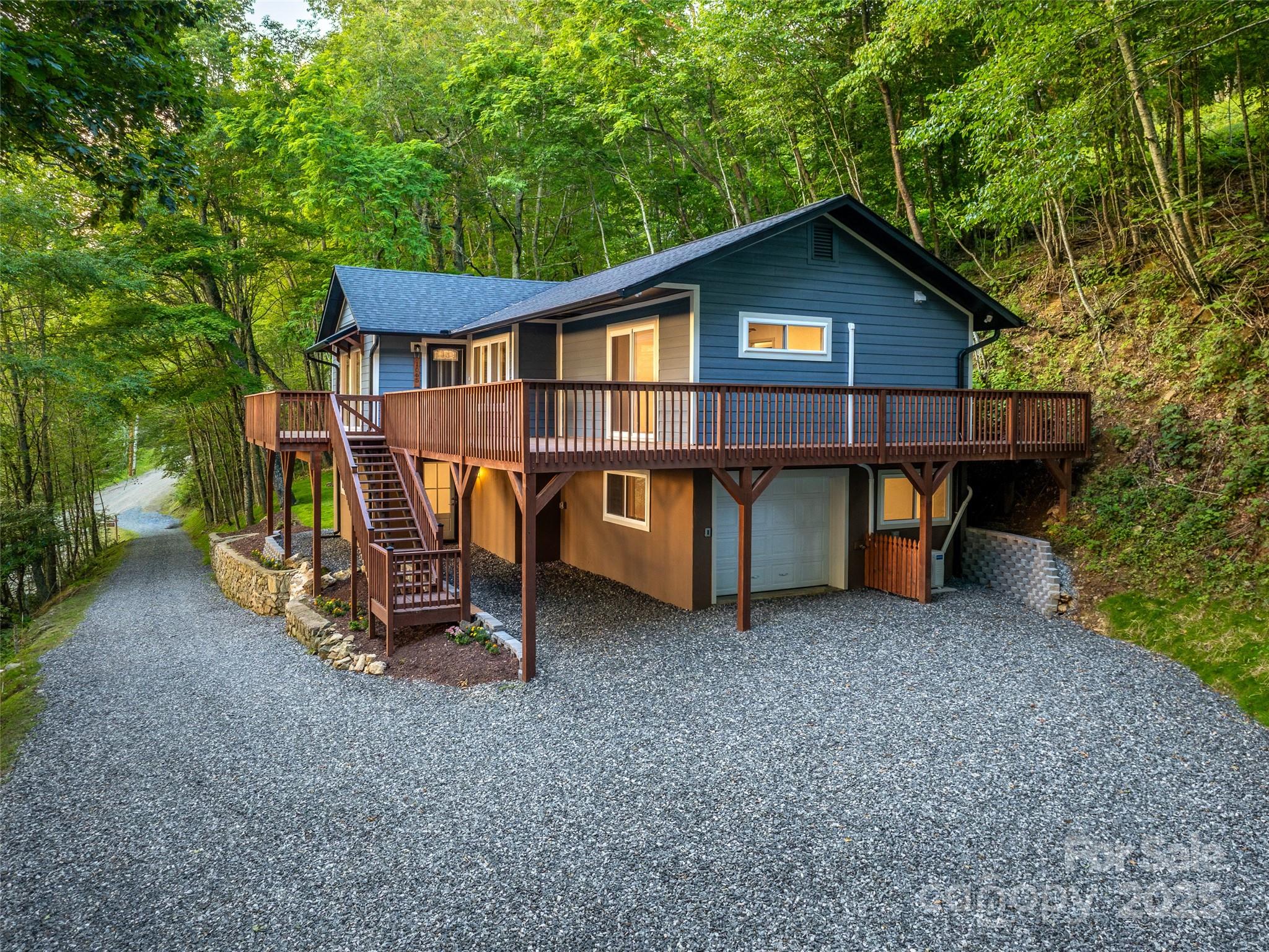 1065 Oak Ridge Lane