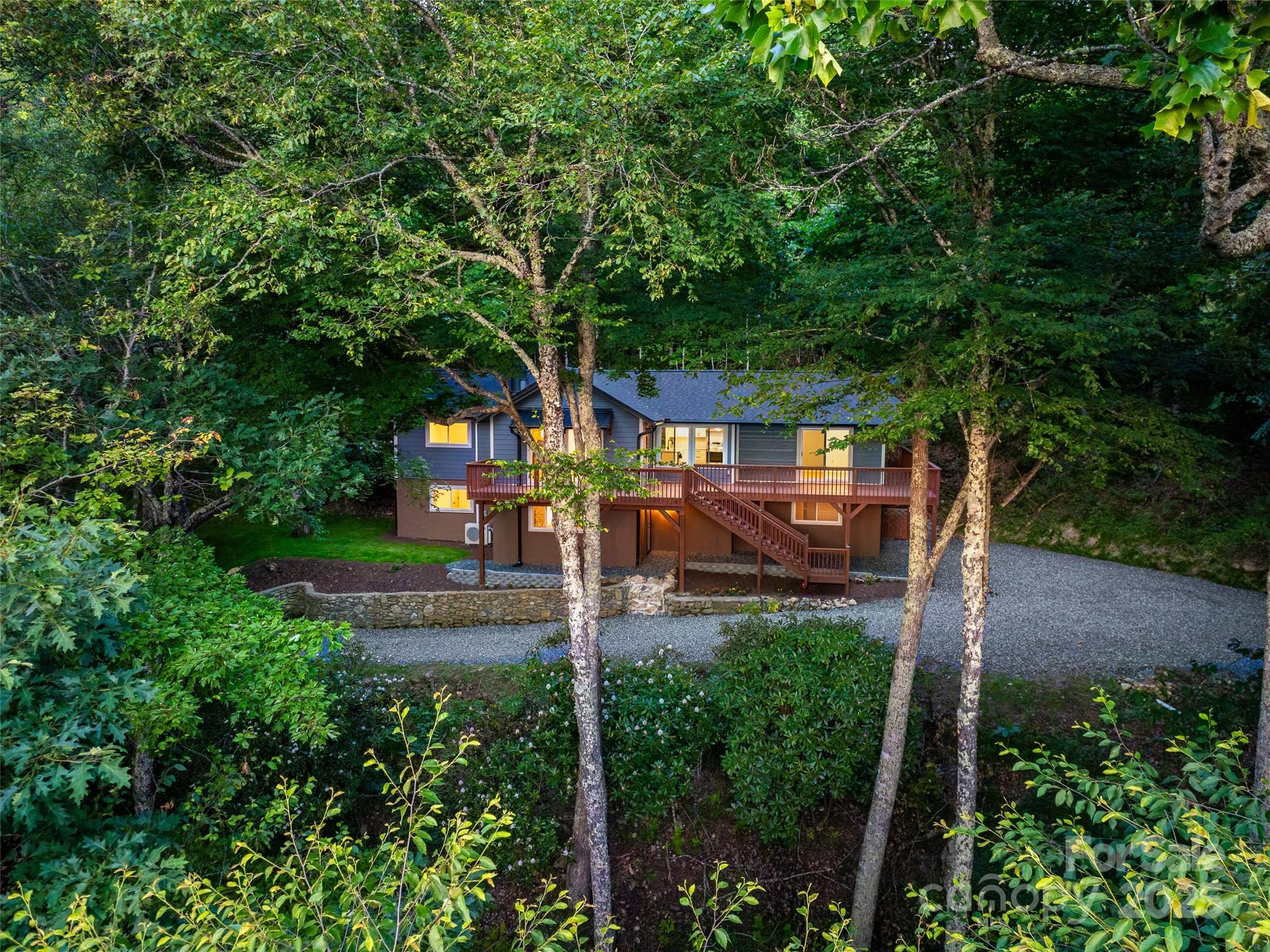 1065 Oak Ridge Lane