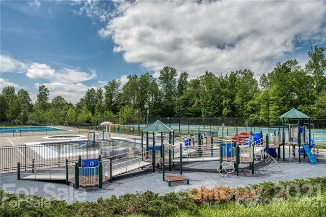 Moss Creek Village - Residential