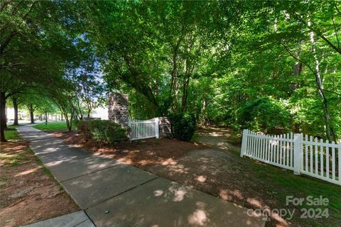 A home in Huntersville