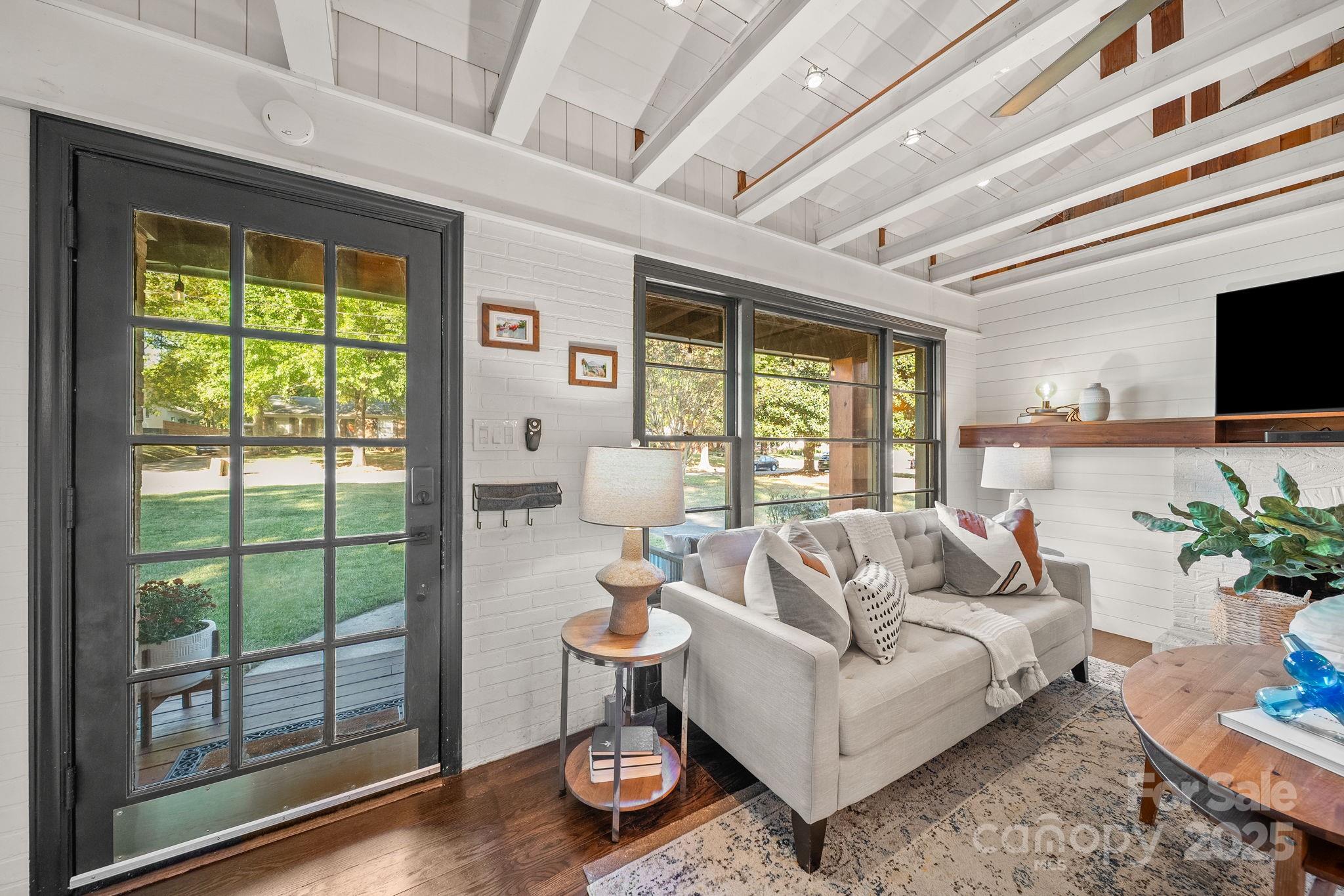 1526 Starbrook Drive