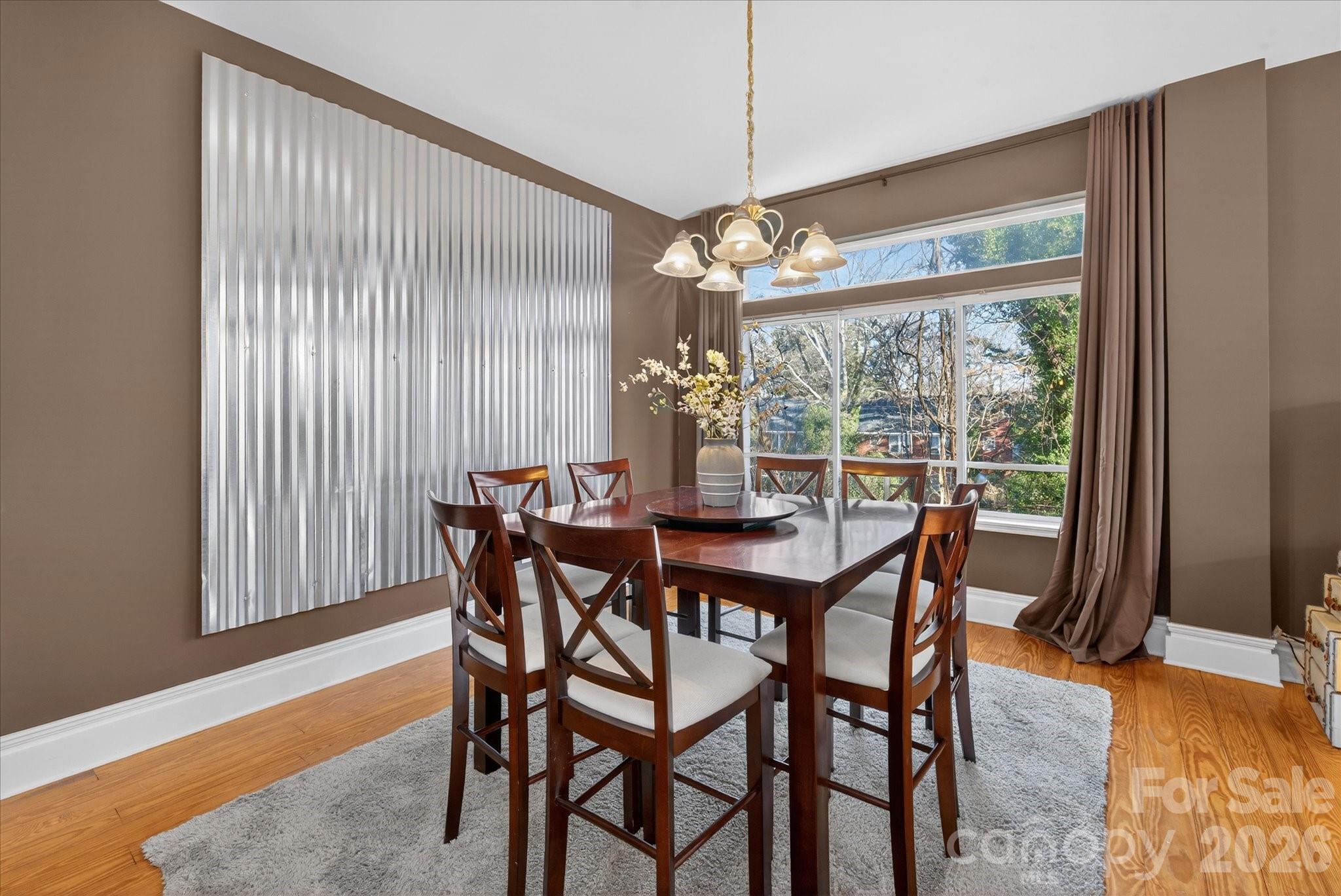 404 N Laurel Avenue 16