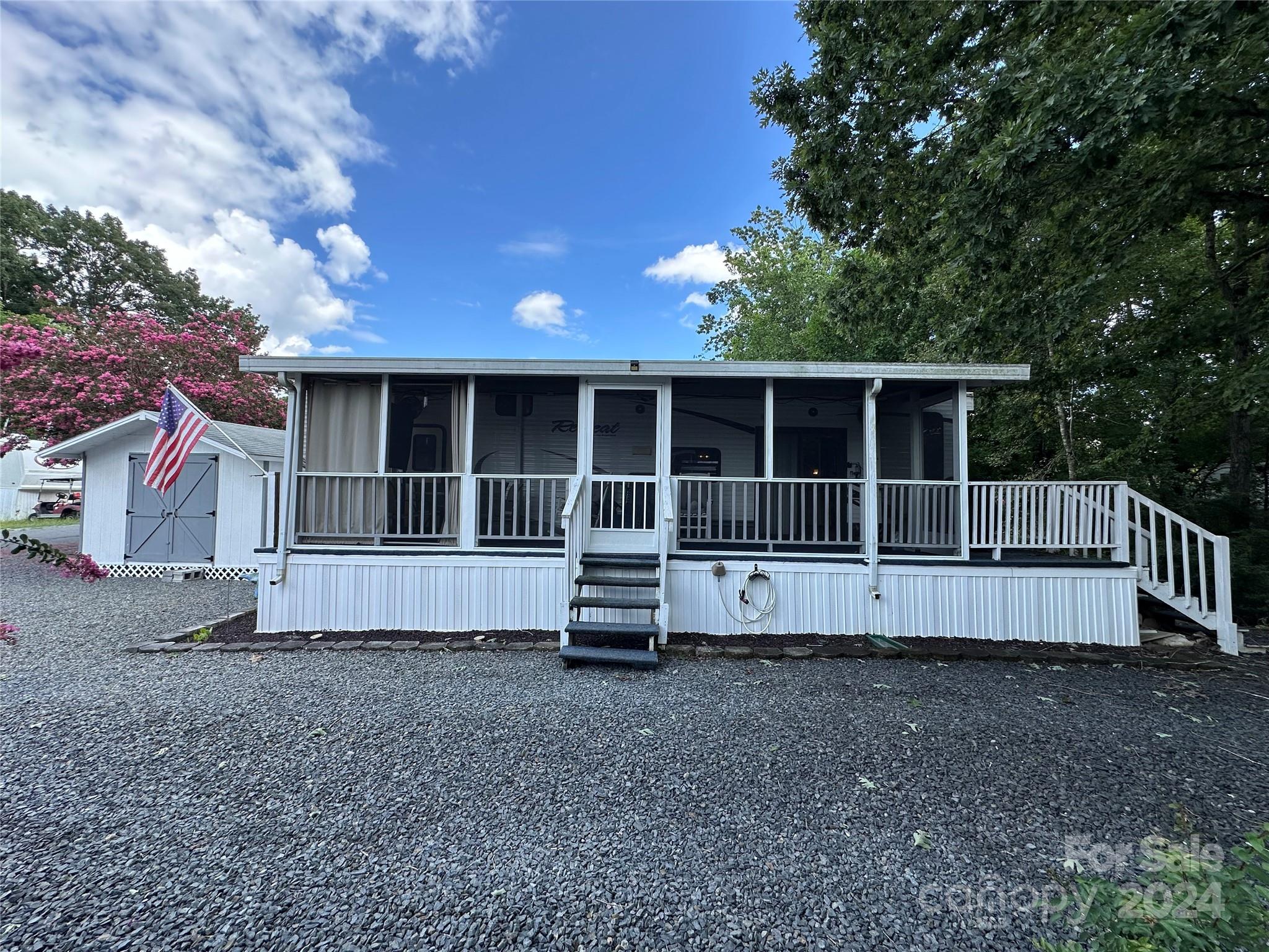 113 Hummingbird Circle