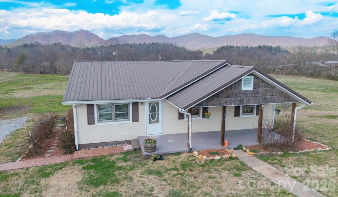 2742 Hwy 268 Highway