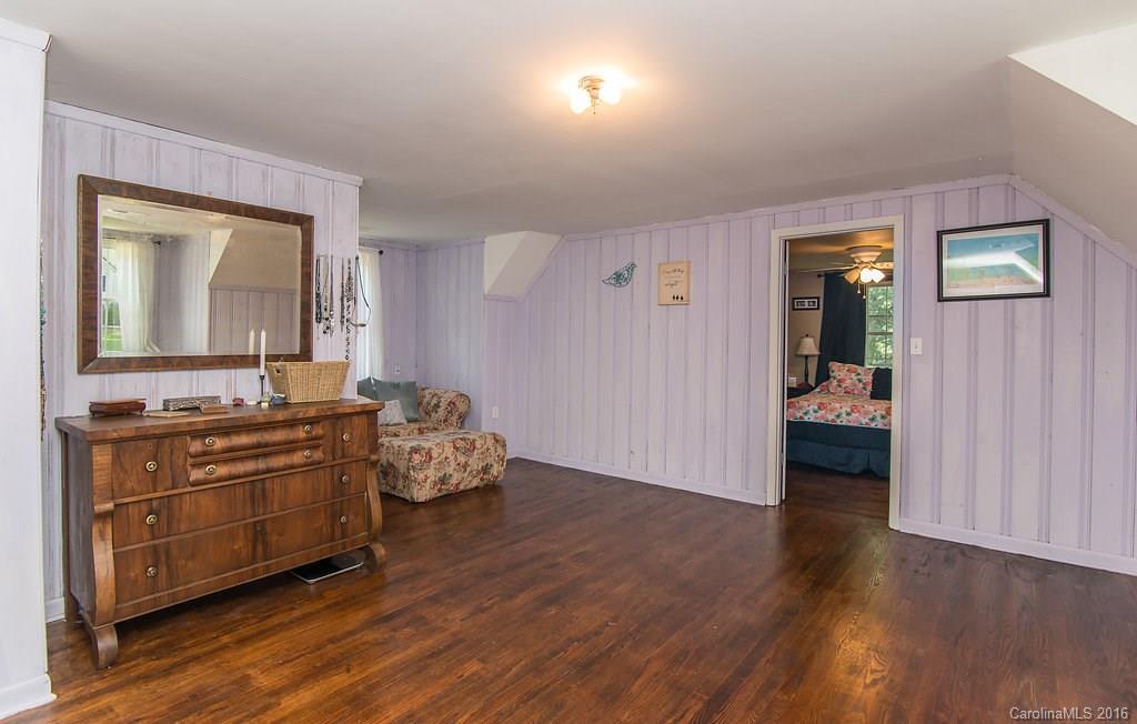 Country Club Estates - Residential