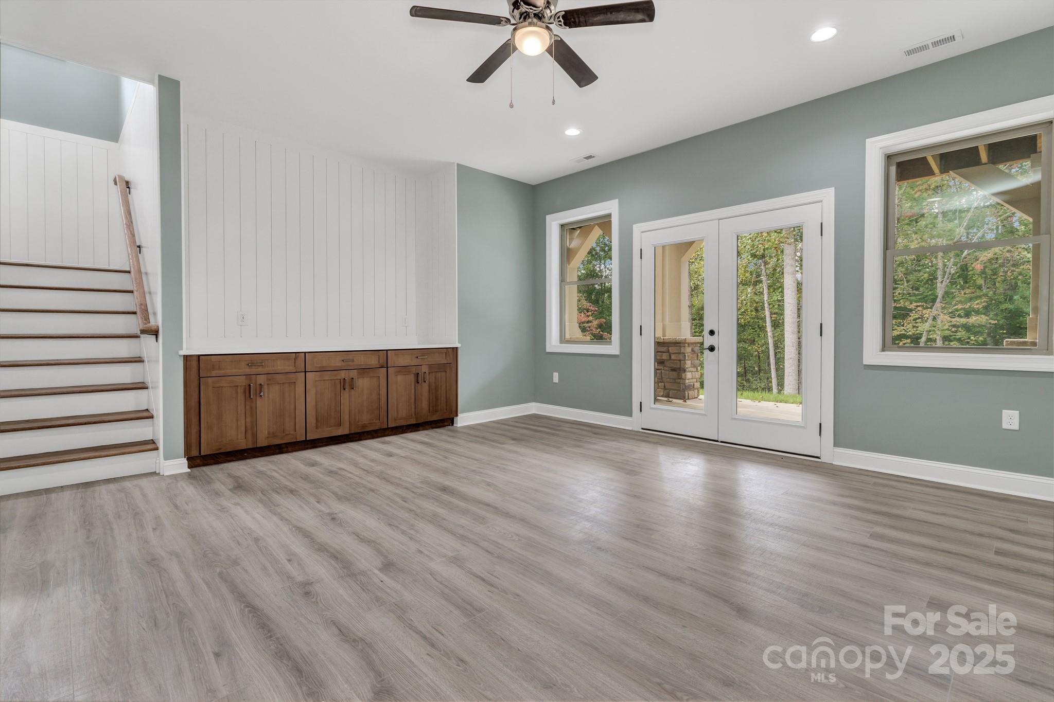 Settlers Cove - Residential