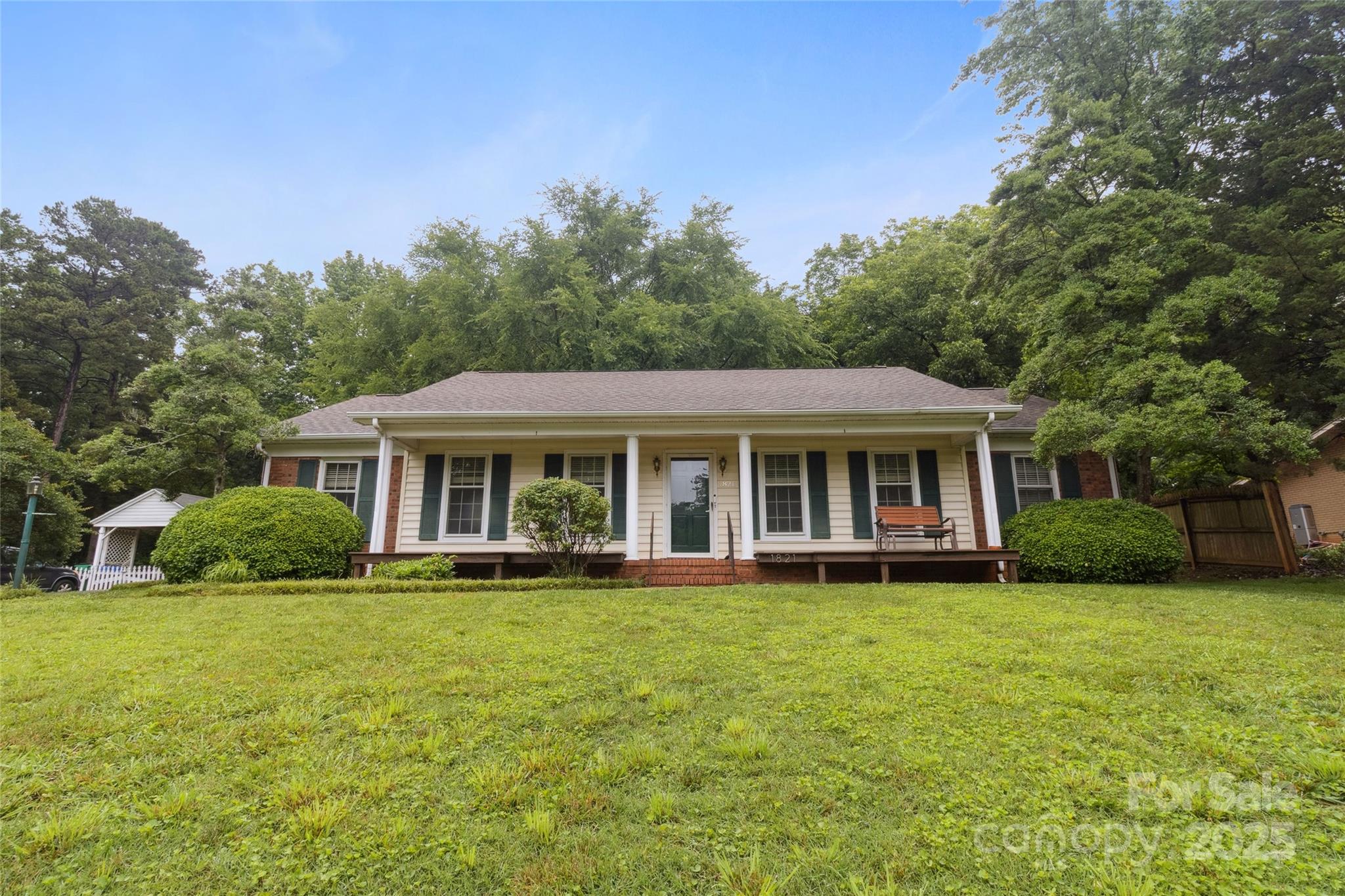 1821 Bonnie Lane