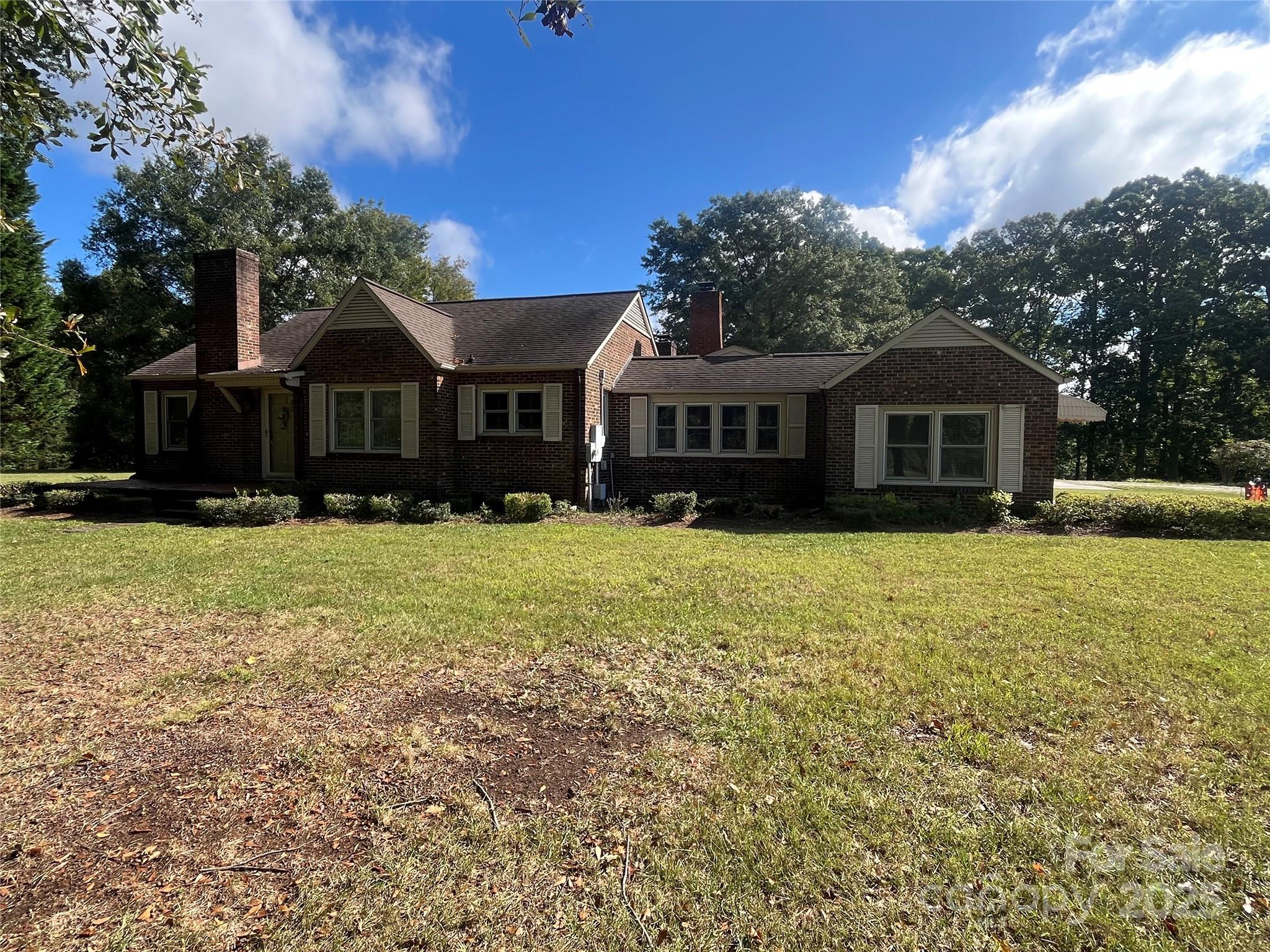 1970 N NC Hwy 16 Business Highway