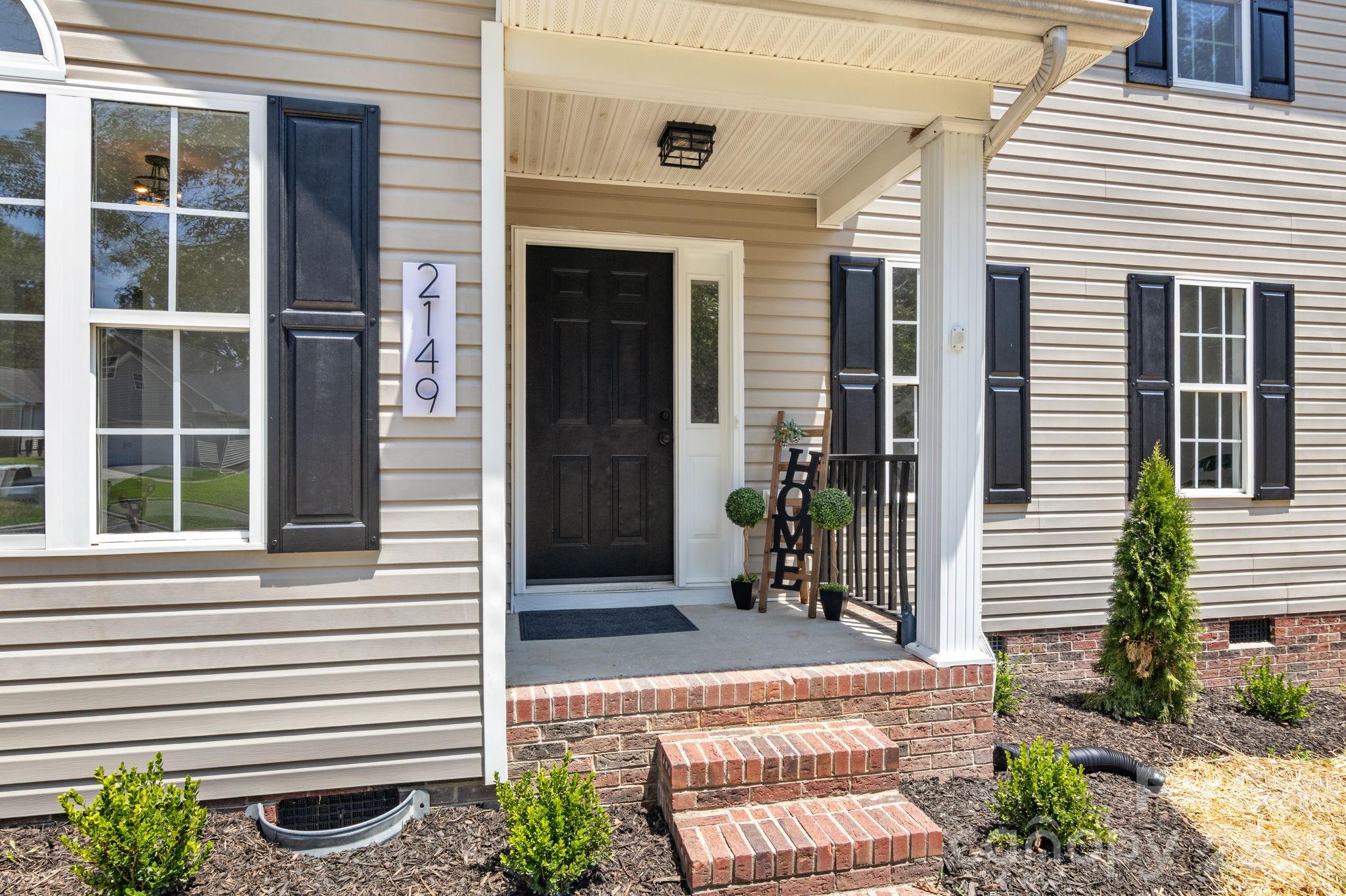 2149 Charles Towne Court