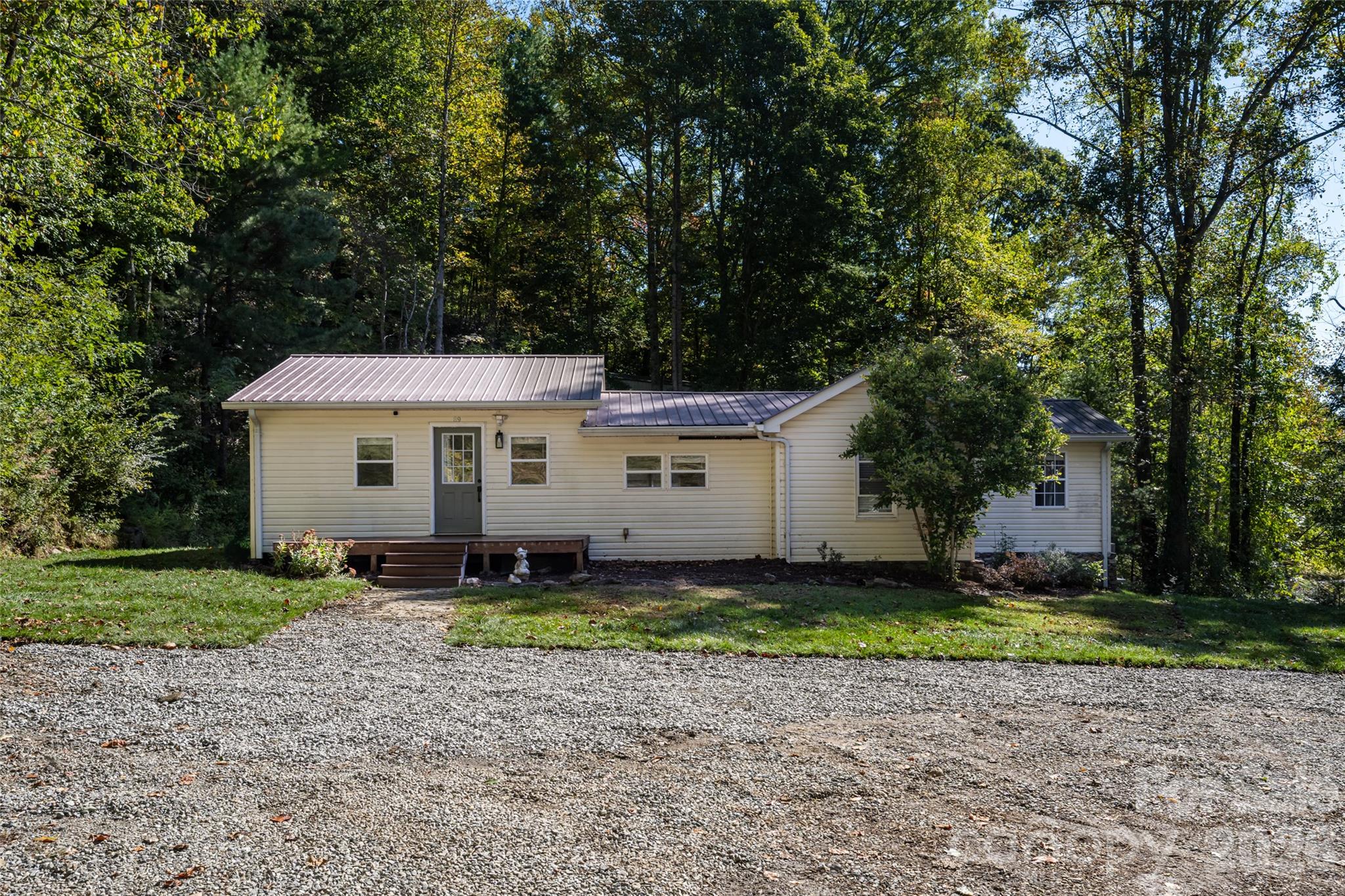 89 Sayles Town Road