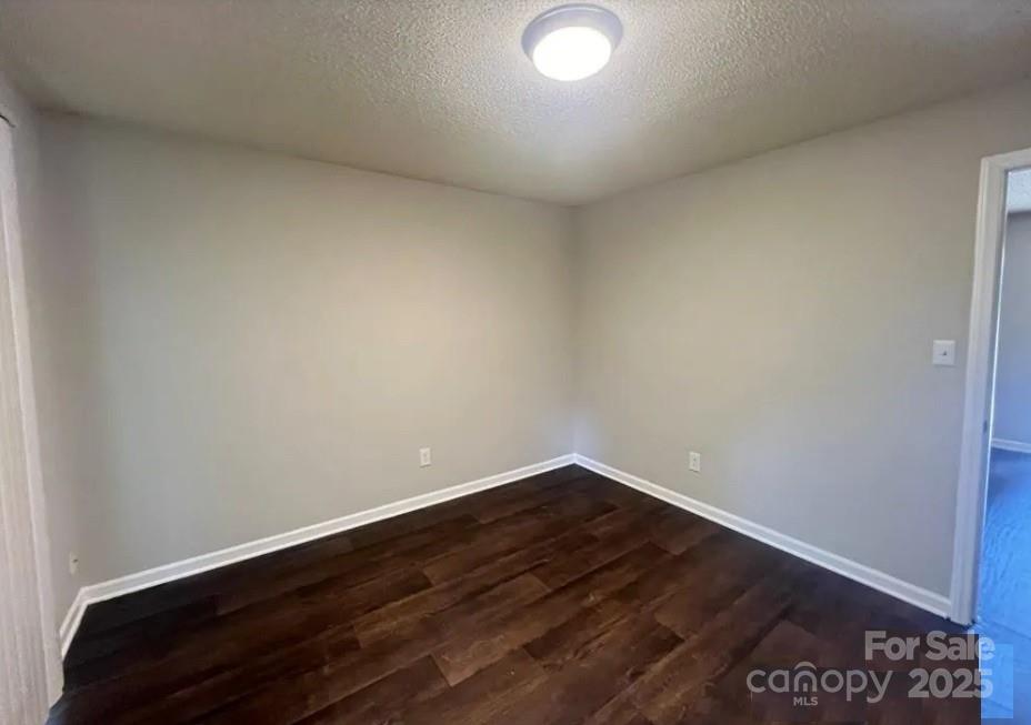 1090 7th Avenue NW 14