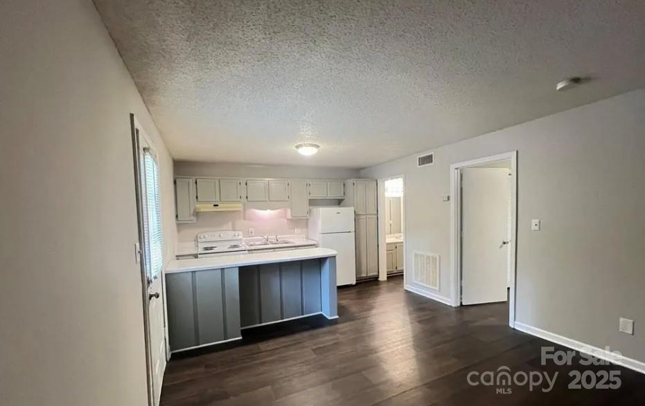 1090 7th Avenue NW 14