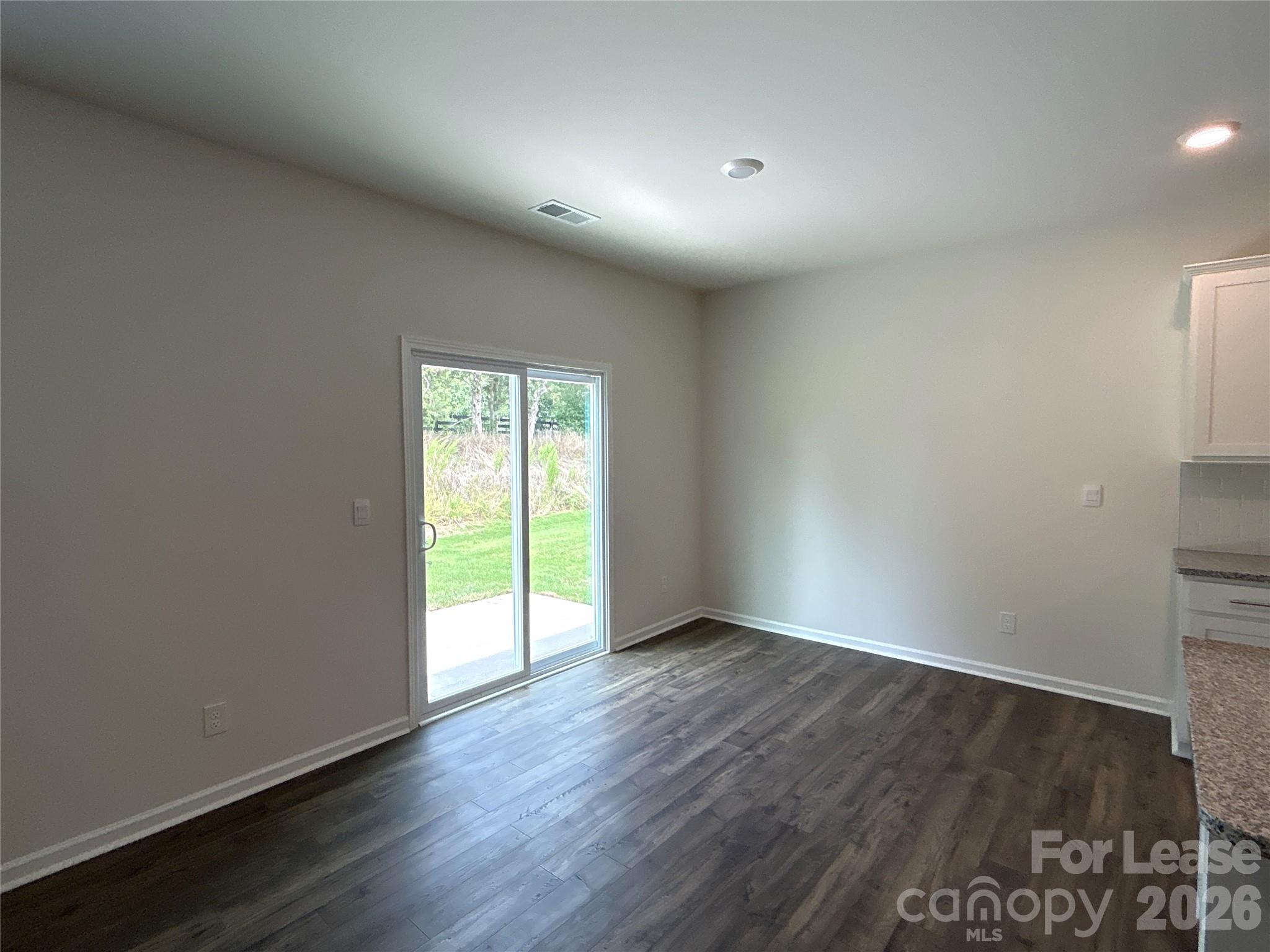 Secrest Commons - Residential Lease