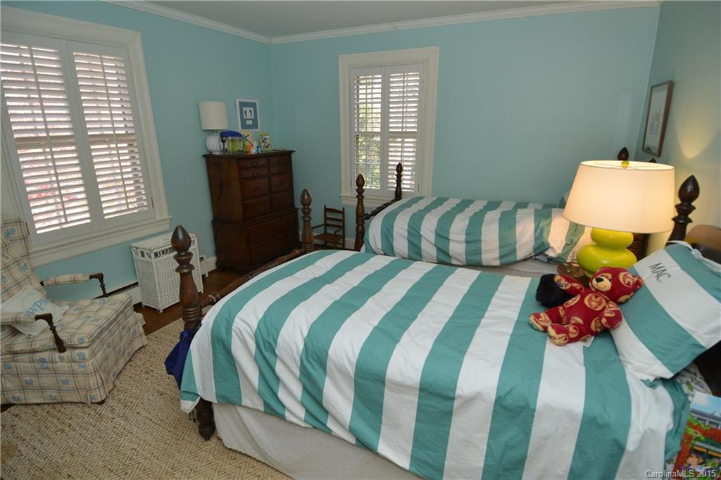 Valley Stream - Residential