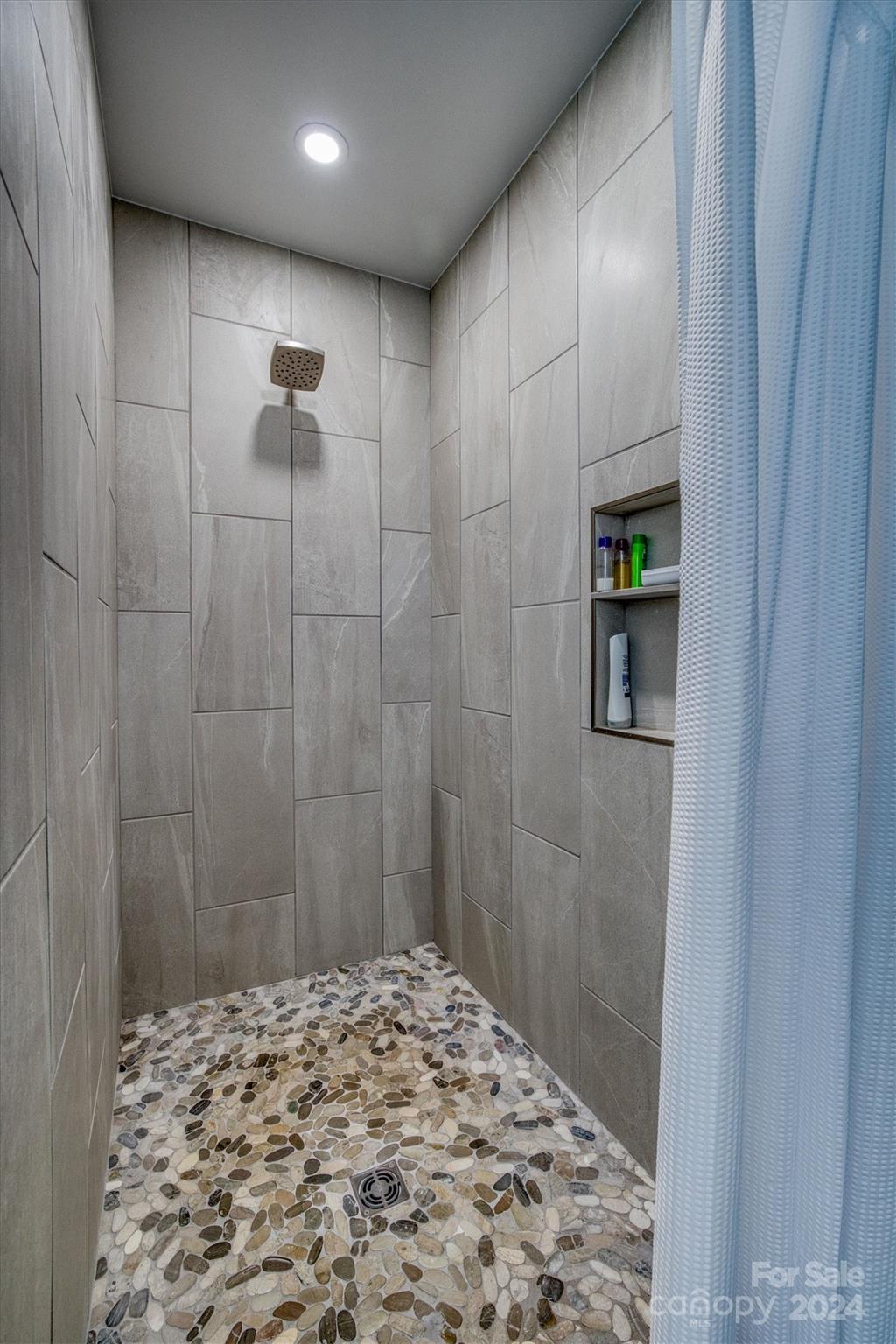 Lake Vista - Residential